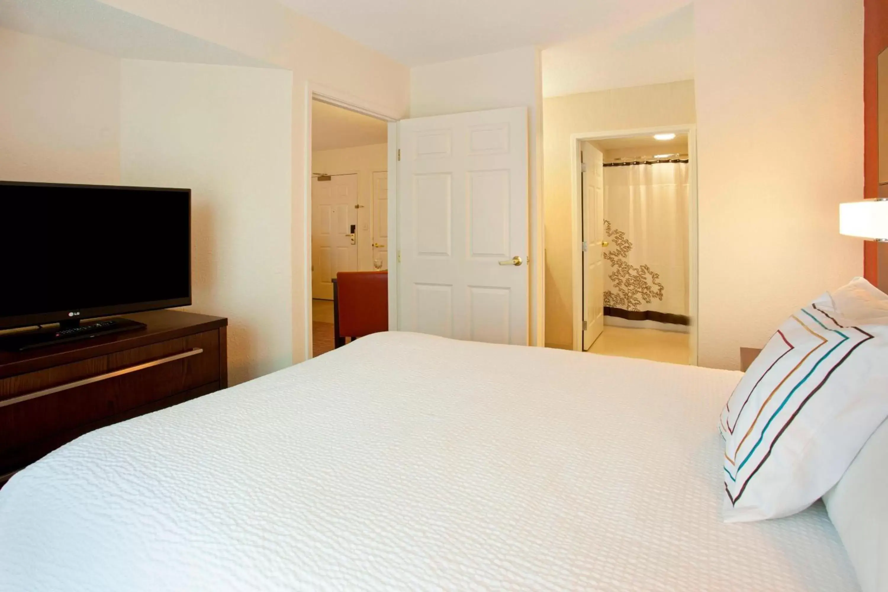 Bedroom, Bed in Residence Inn Fort Wayne Southwest