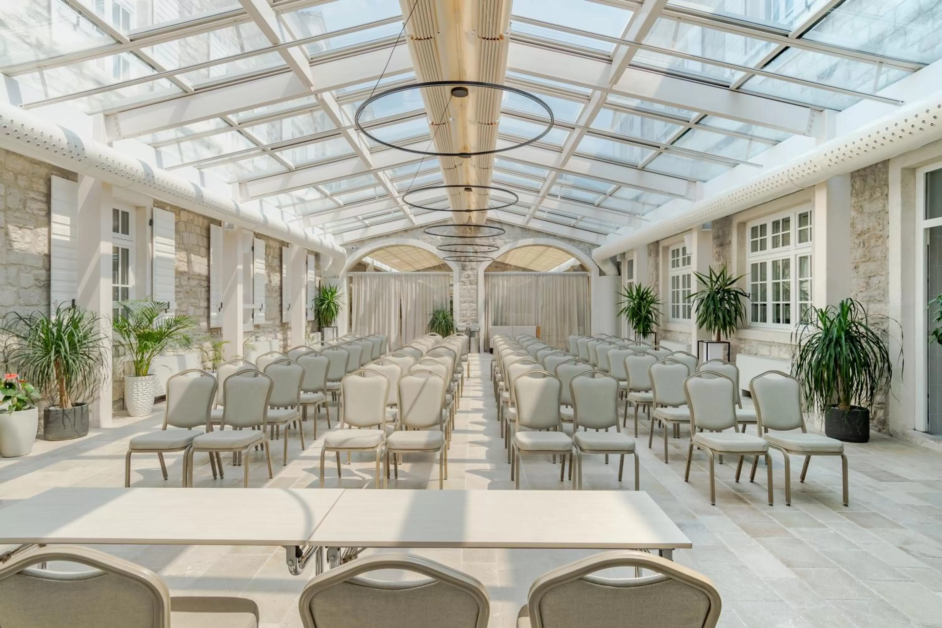 Meeting/conference room in Lazure Hotel & Marina