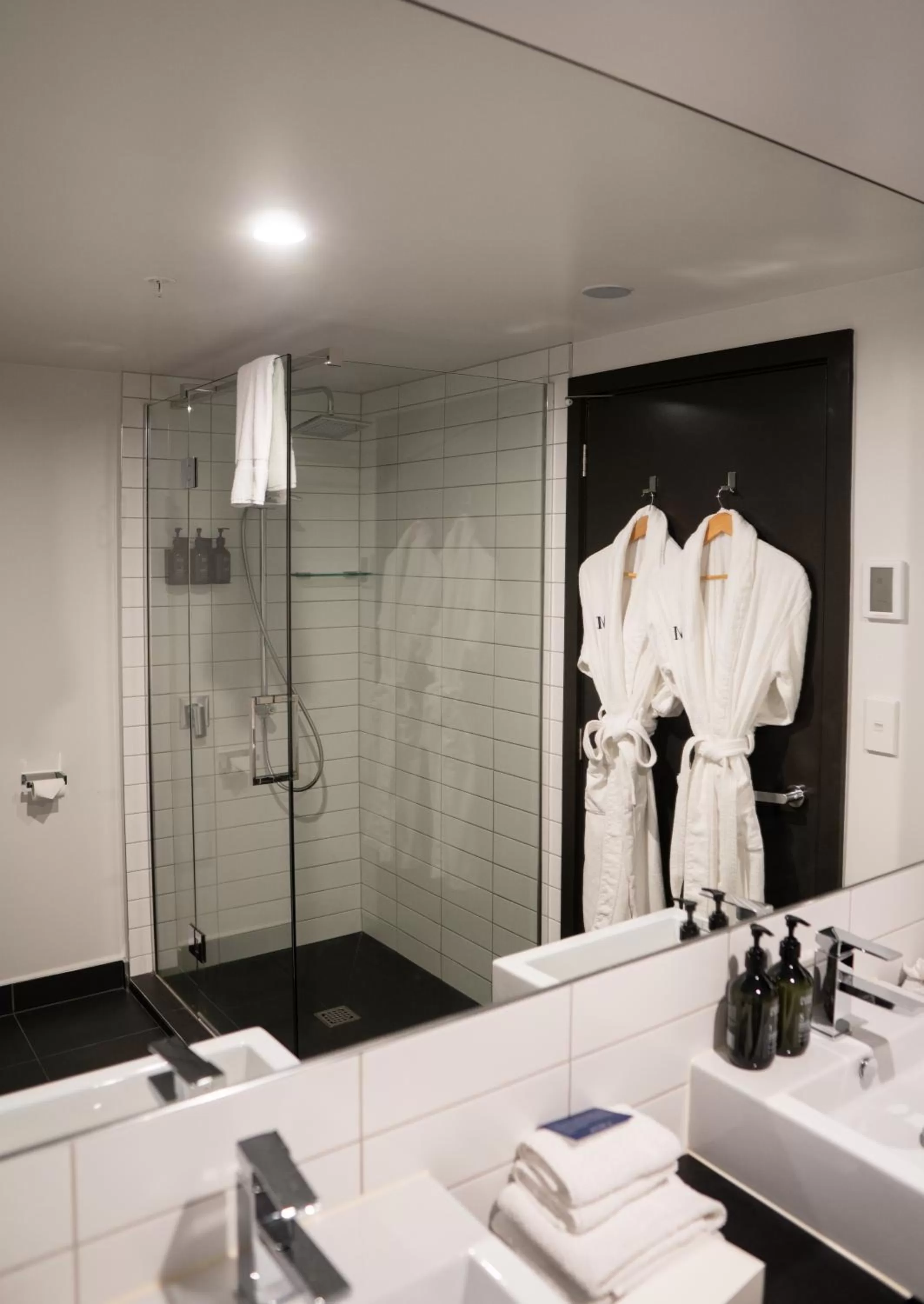 Bathroom in Hotel Montreal