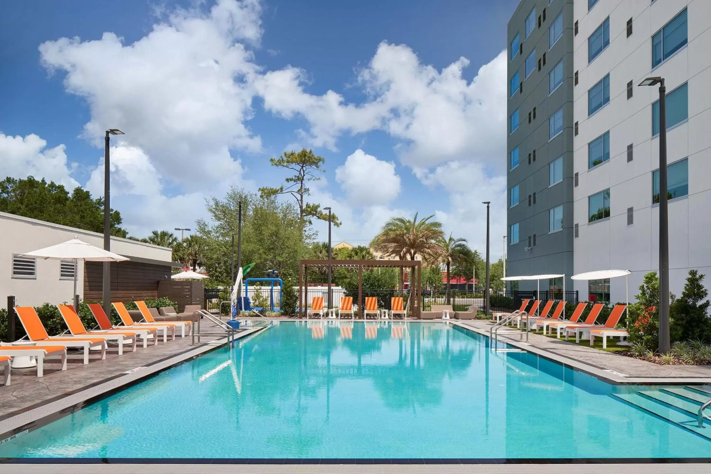 Swimming Pool in Element Orlando International Drive