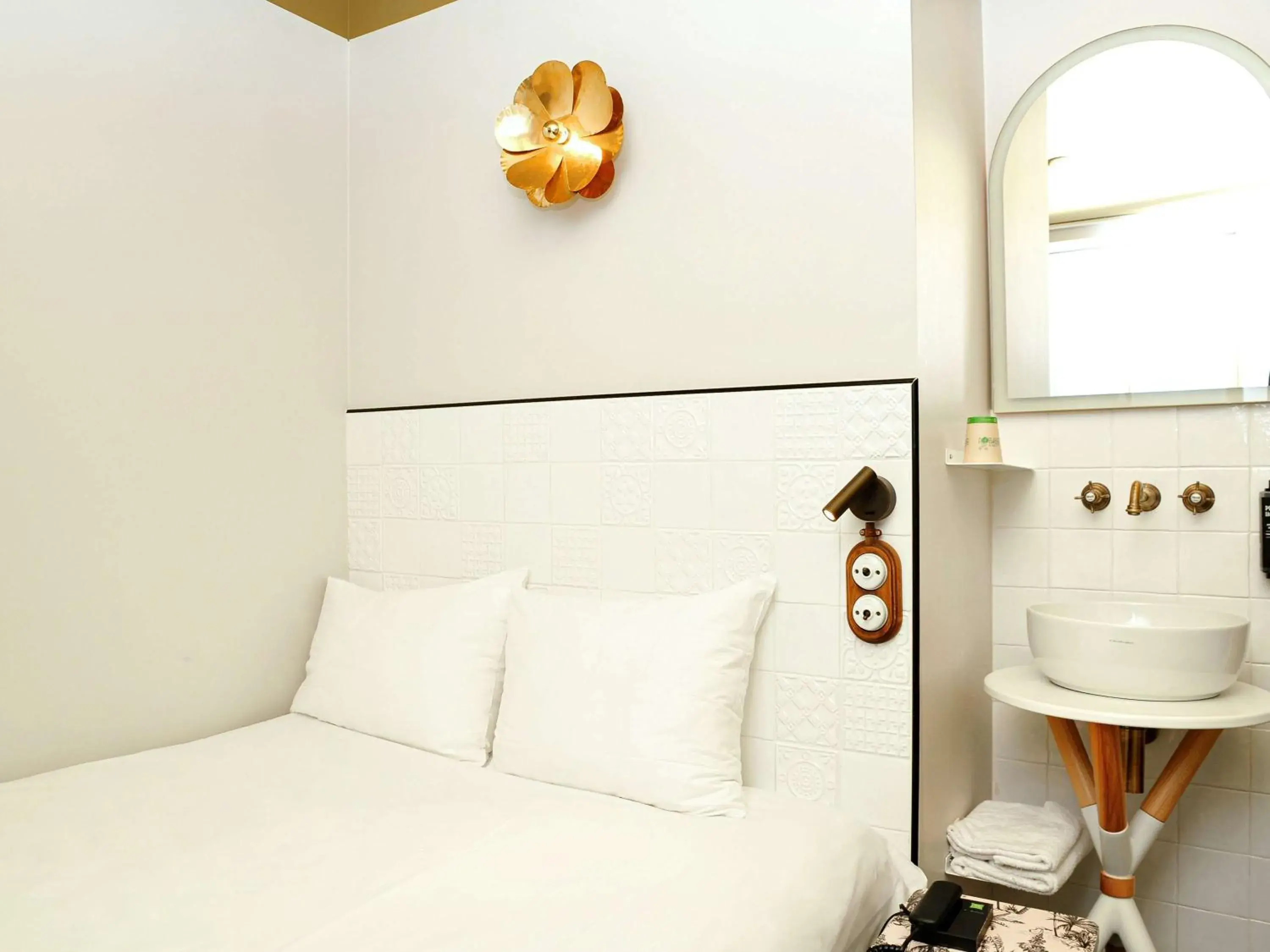 Bedroom, Bed in ibis Styles Paris Gare De Lyon TGV Bedroom, Bed in ibis Styles Paris Gare De Lyon TGV