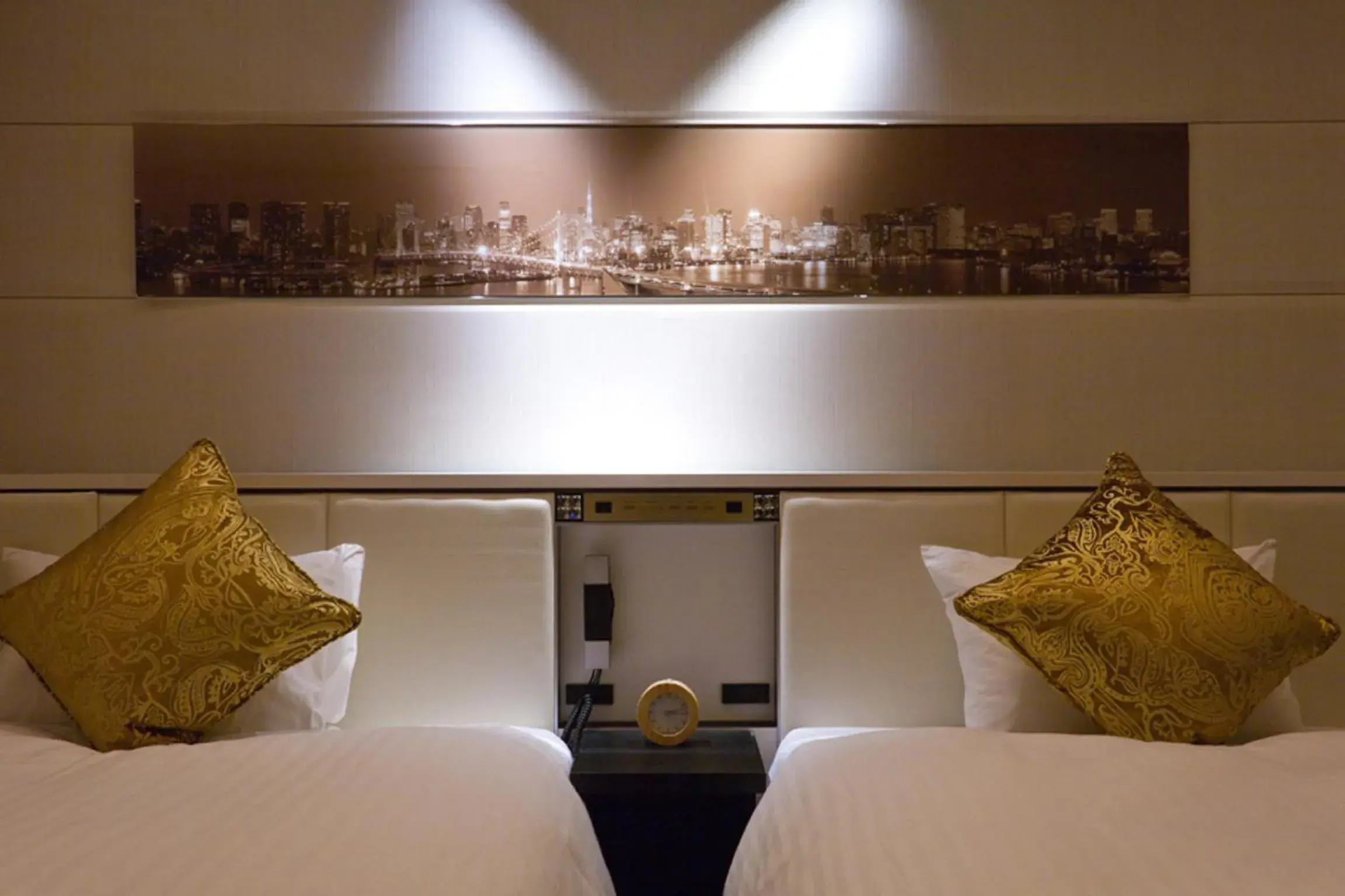 Bed in Solaria Nishitetsu Hotel Ginza