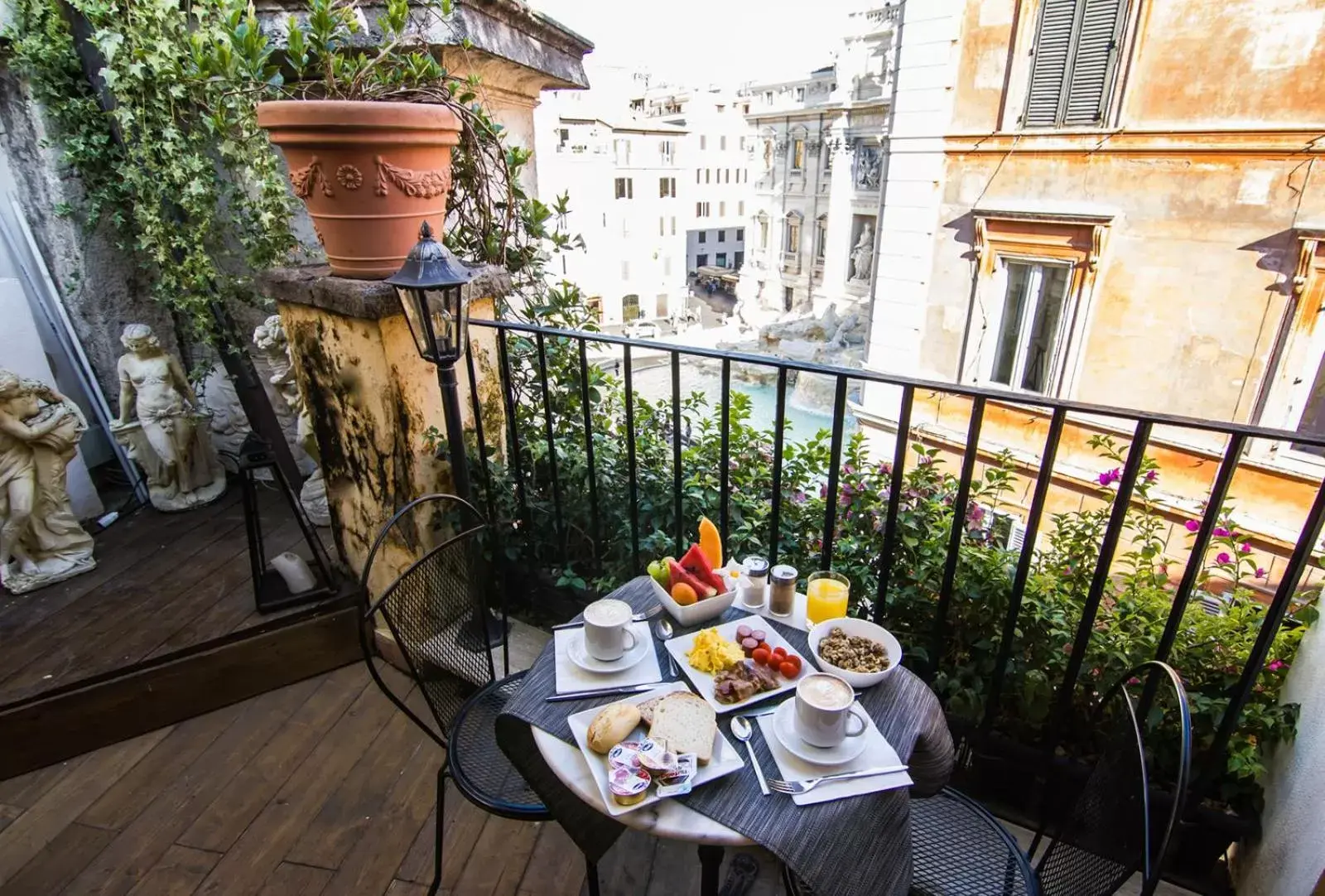Balcony/Terrace in Relais Fontana Di Trevi Hotel