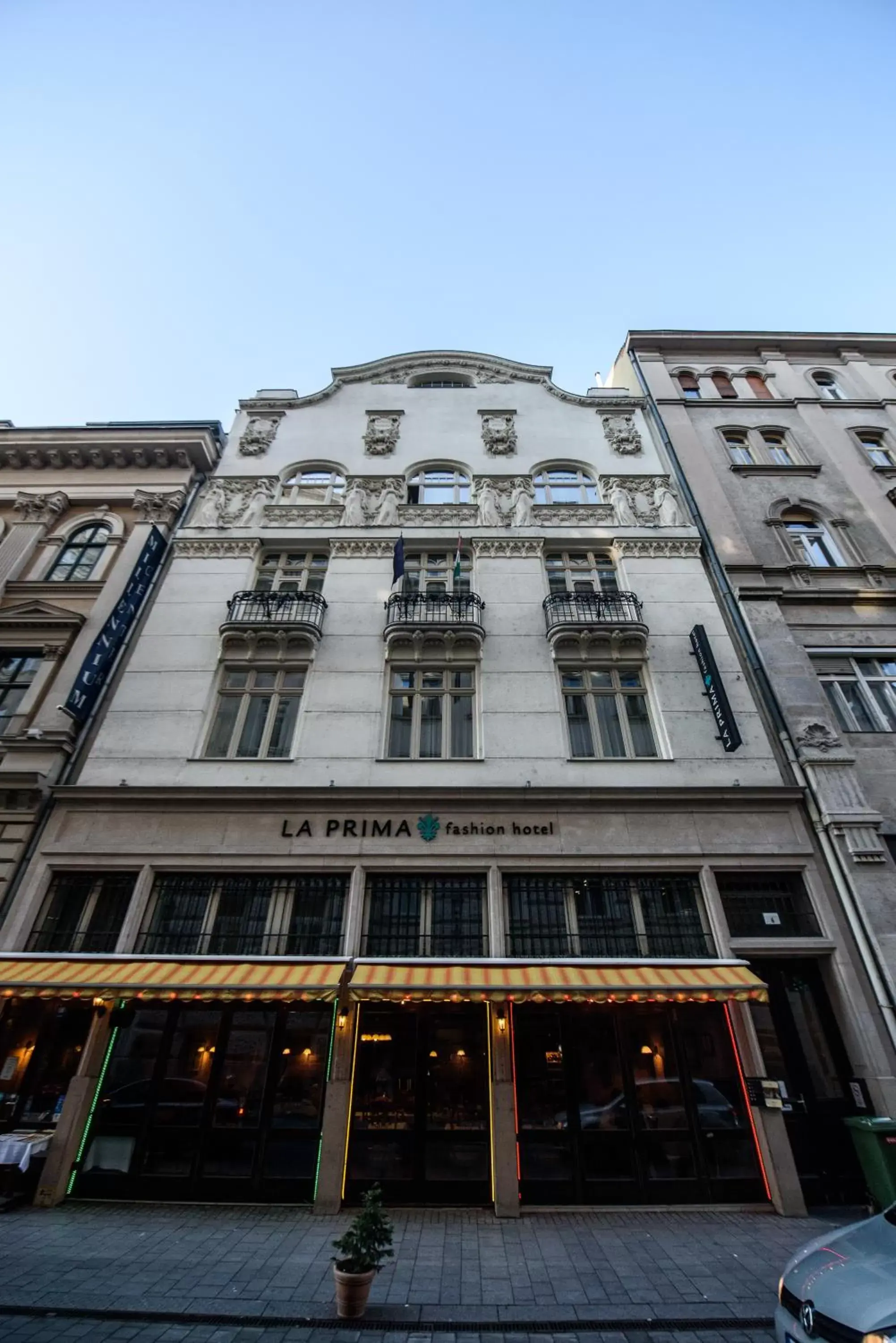 Facade/entrance, Property Building in La Prima Fashion Hotel Budapest