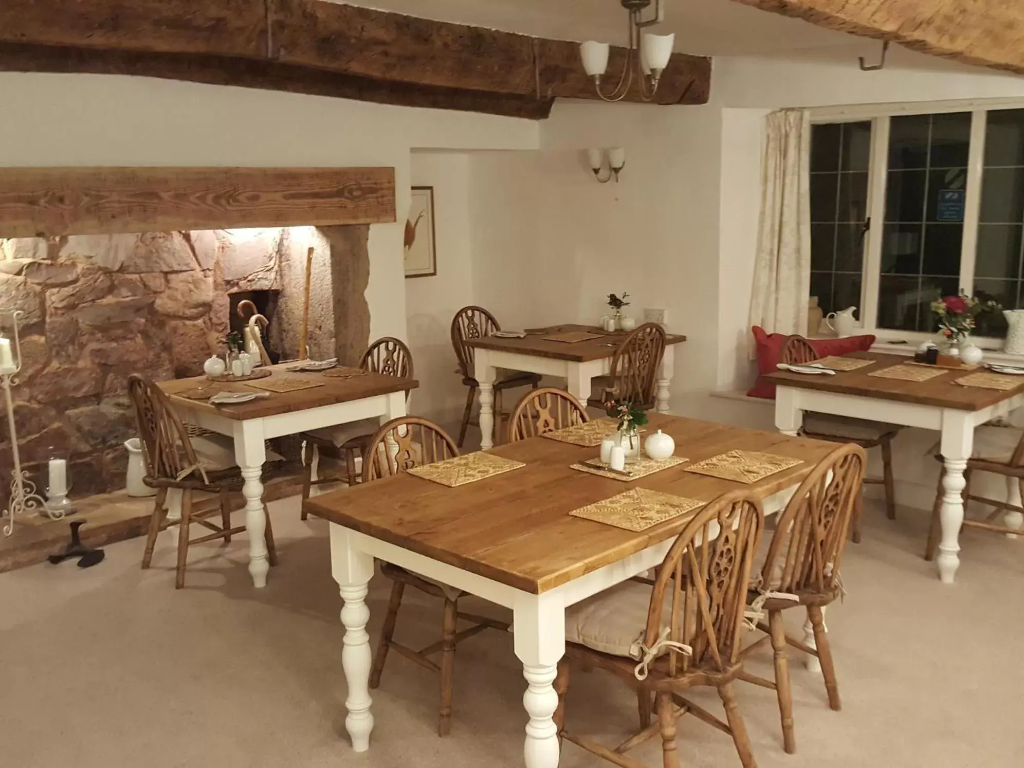 Dining area in Steps Farmhouse B&B