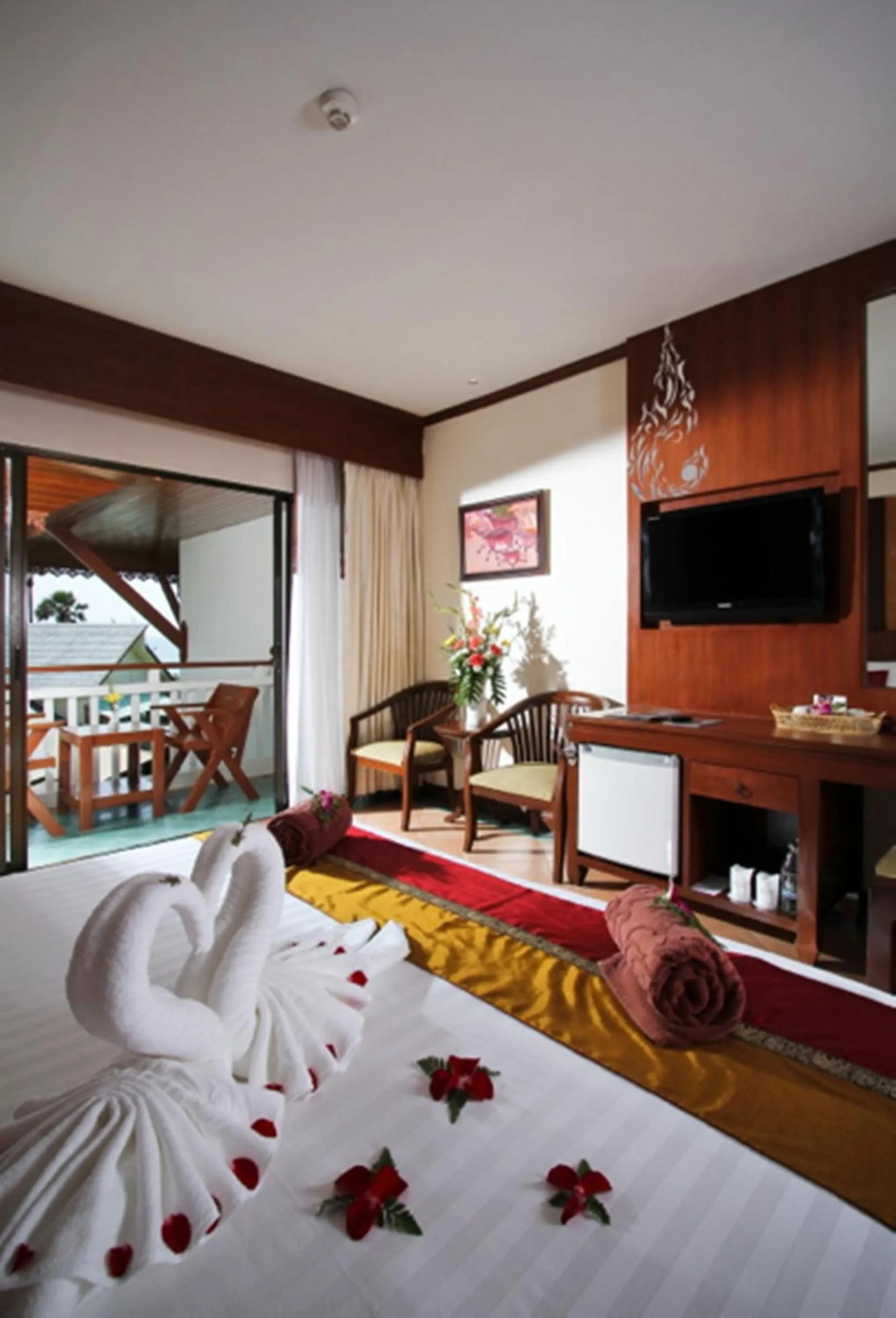 Decorative detail, Bed in Baan Karonburi Resort