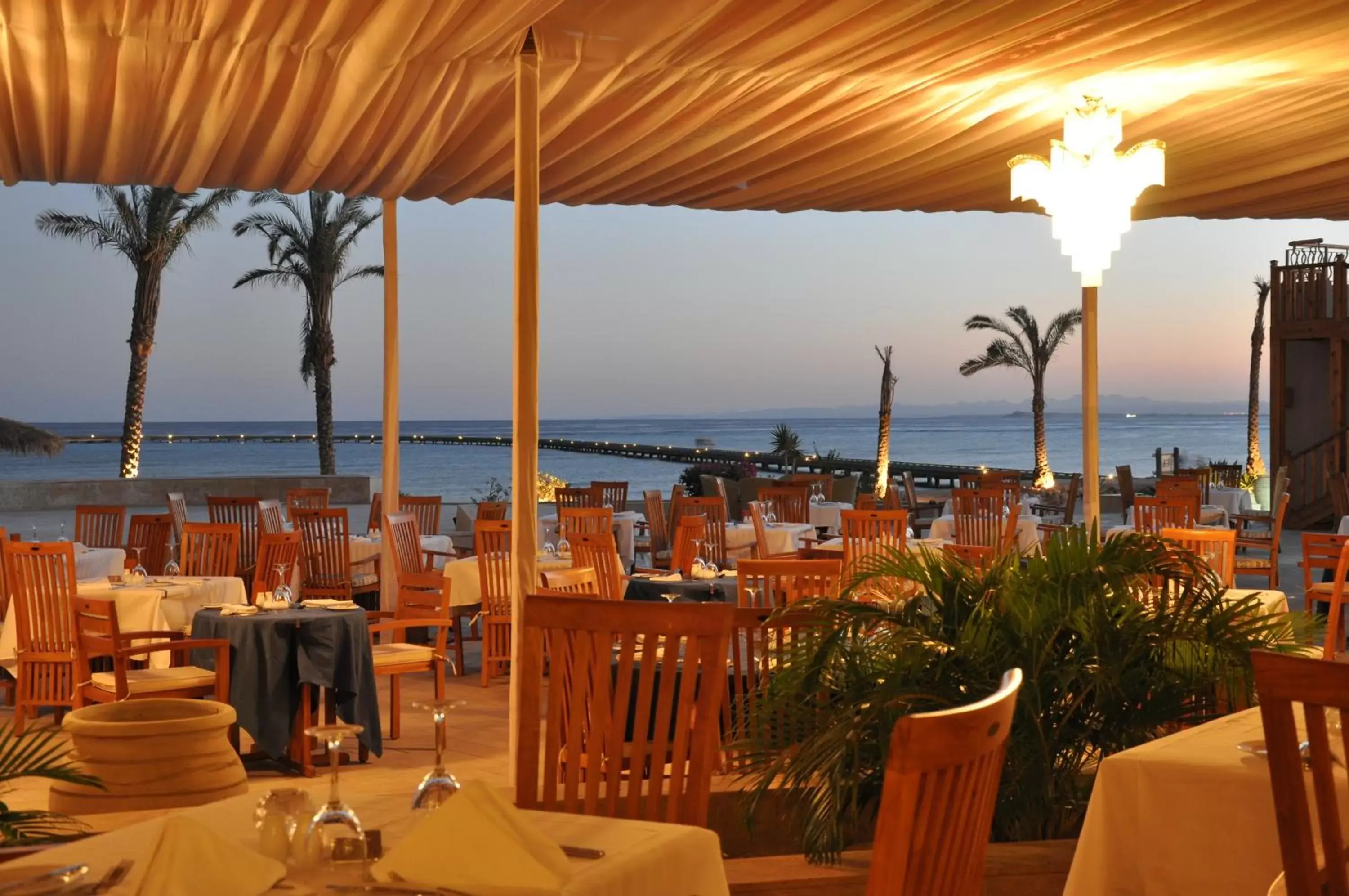 Restaurant/places to eat in The Breakers Diving and Surfing Lodge Soma Bay Restaurant/places to eat in The Breakers Diving and Surfing Lodge Soma Bay