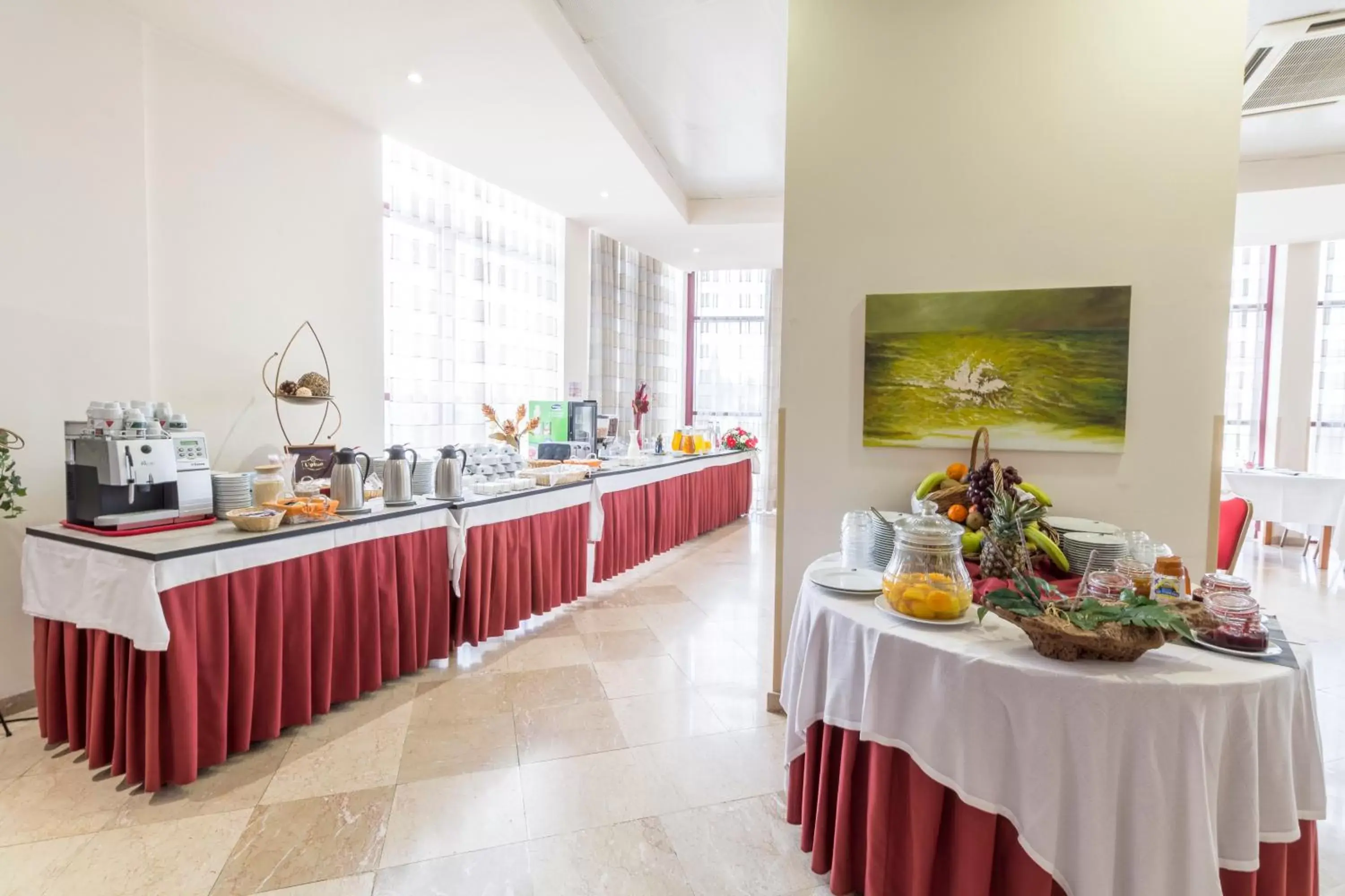 Buffet breakfast, Restaurant/Places to Eat in Hotel Eurosol Alcanena