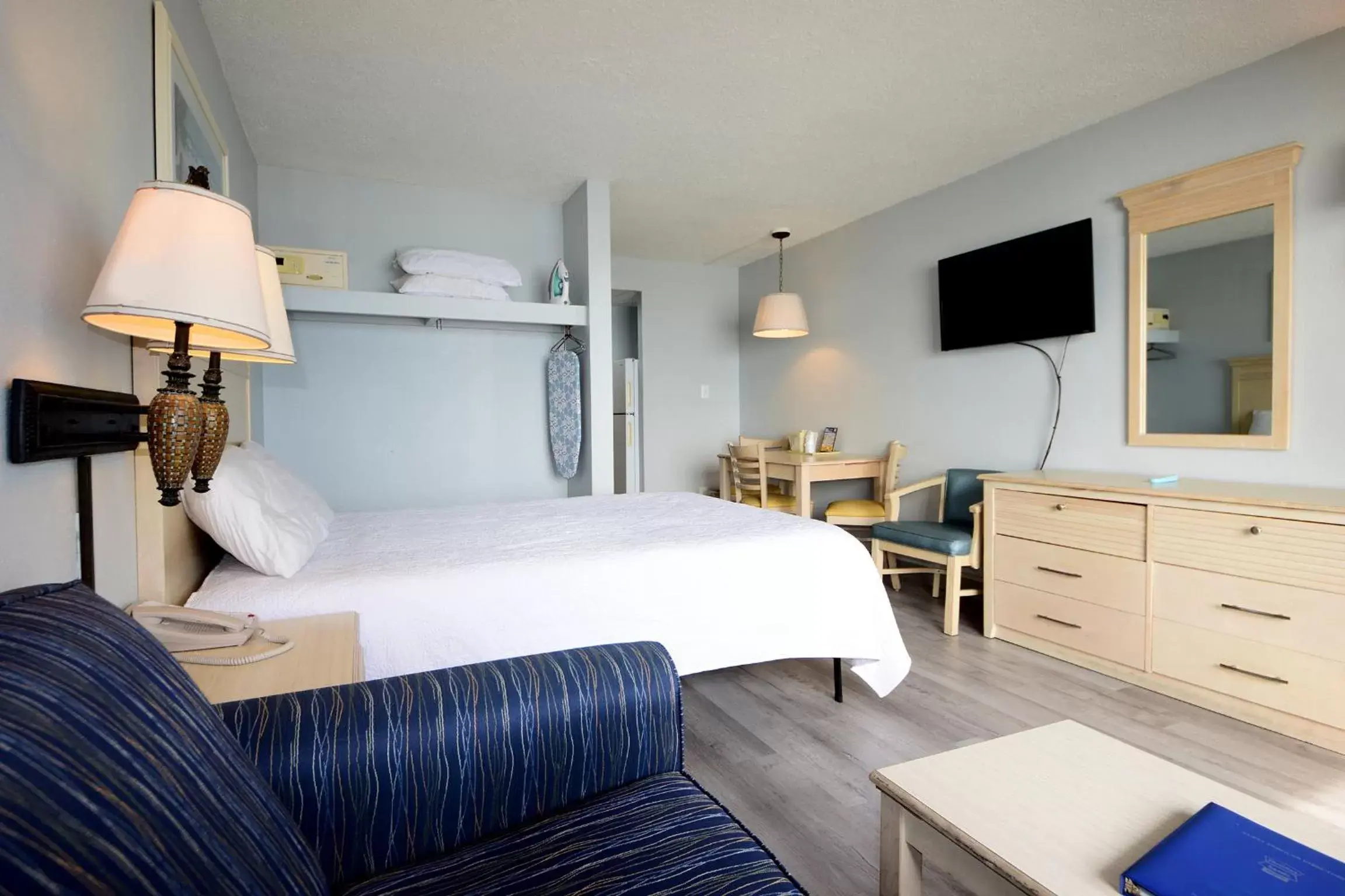 Bed in Holiday Sands North "On the Boardwalk" Bed in Holiday Sands North "On the Boardwalk"