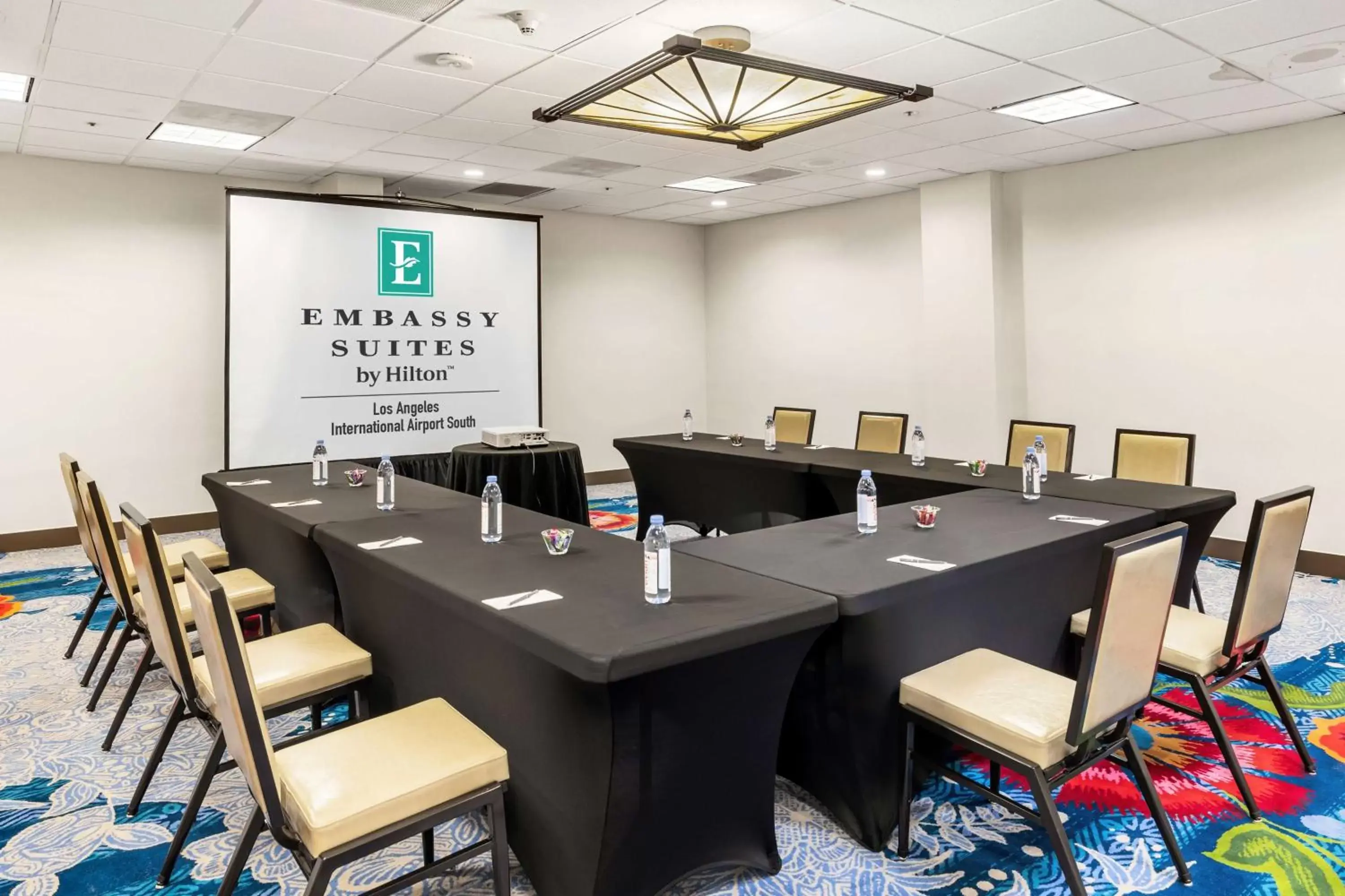 Meeting/conference room in Embassy Suites by Hilton Los Angeles International Airport South