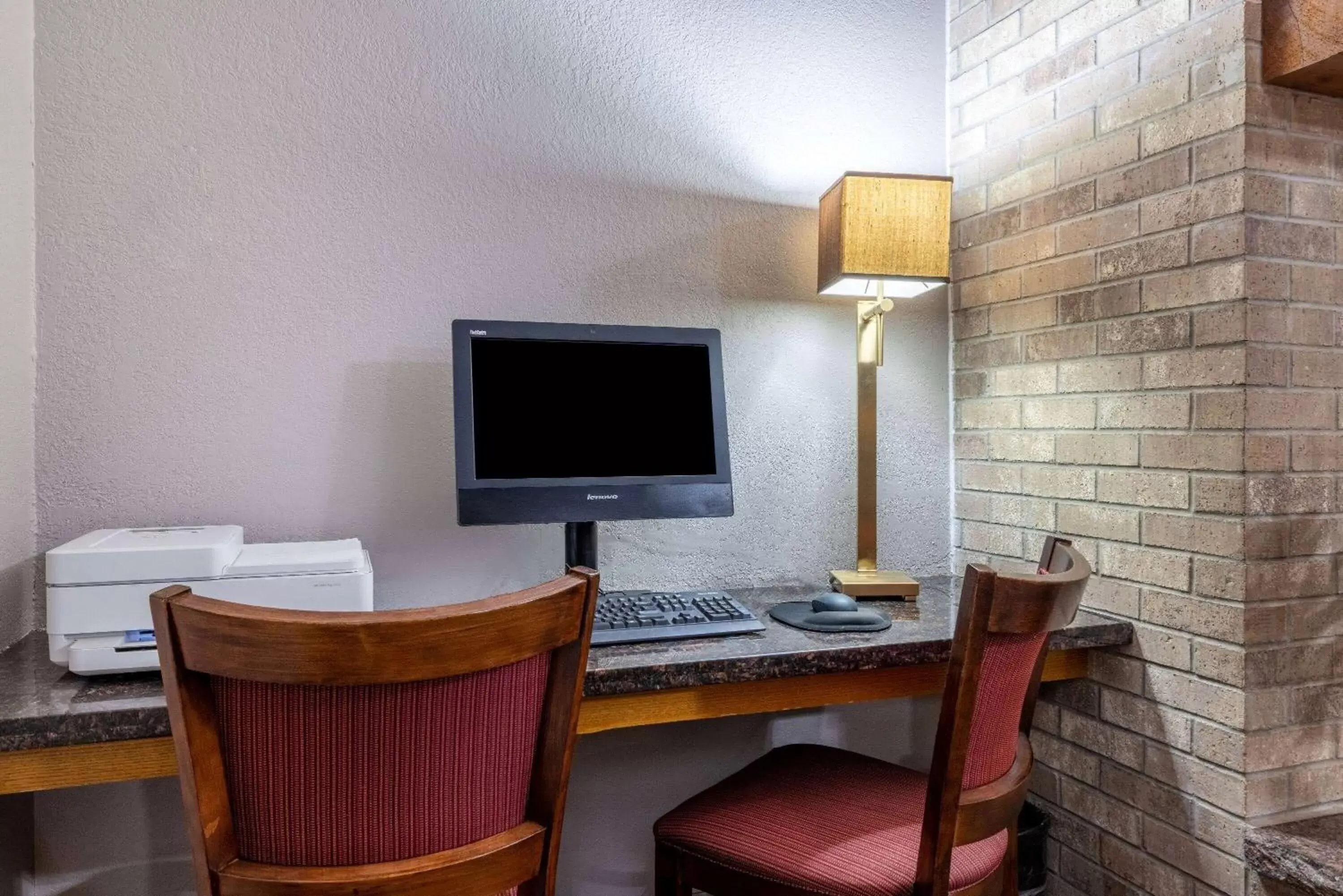 Business facilities, TV/Entertainment Center in AmericInn by Wyndham Dickinson
