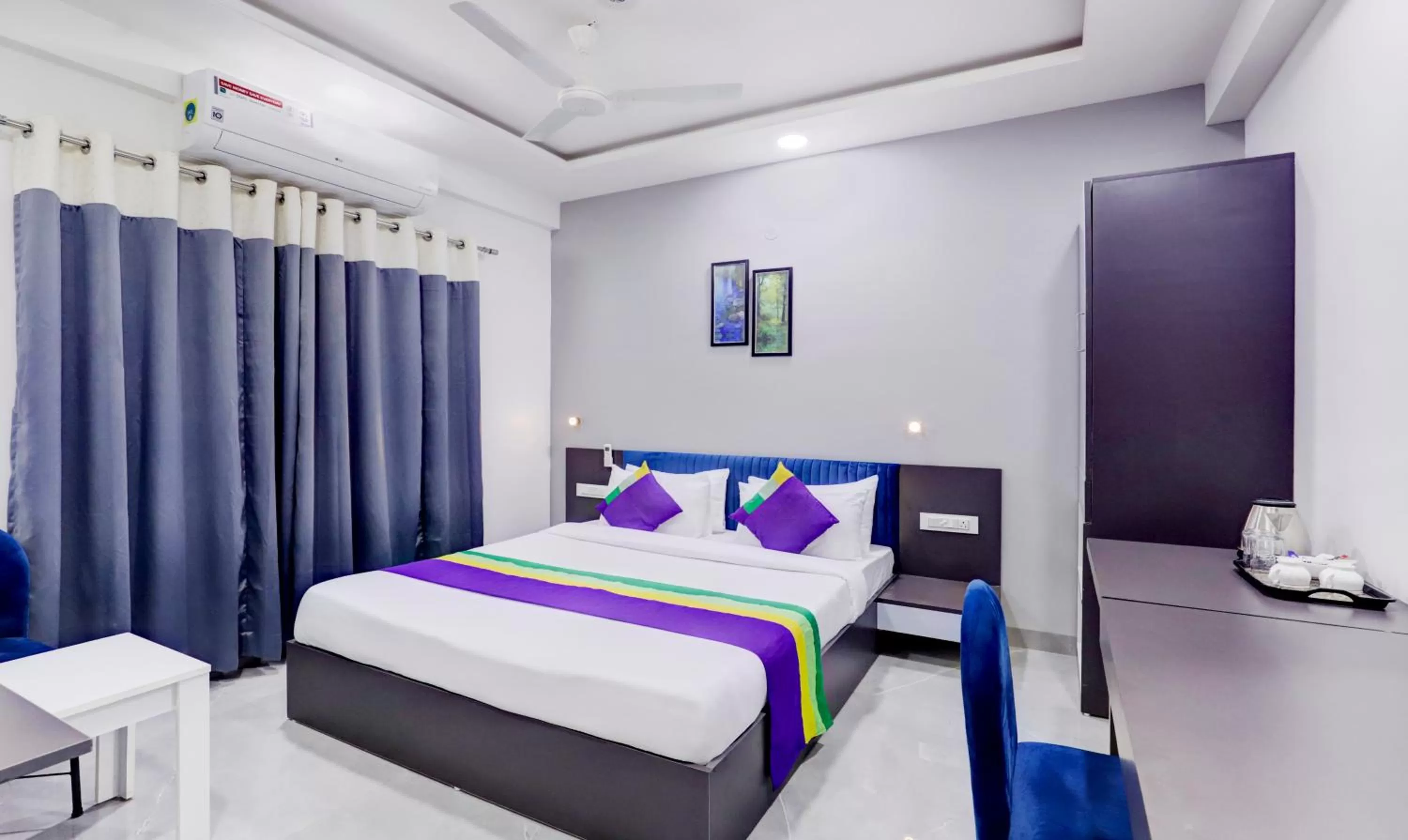 Bedroom, Bed in Treebo Finesta Suites, Nagpur Airport