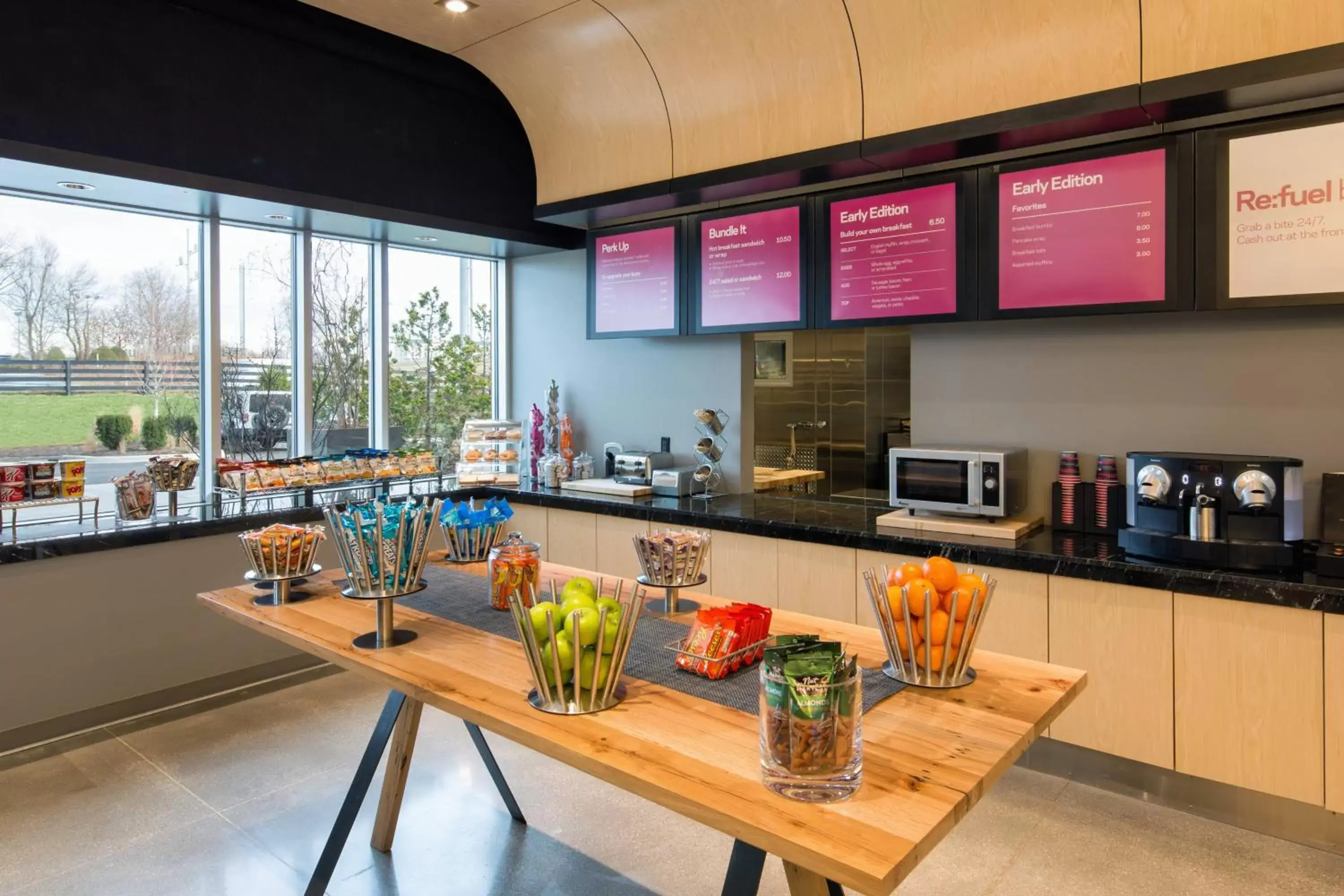 Restaurant/places to eat, Kitchen/Kitchenette in Aloft Louisville East