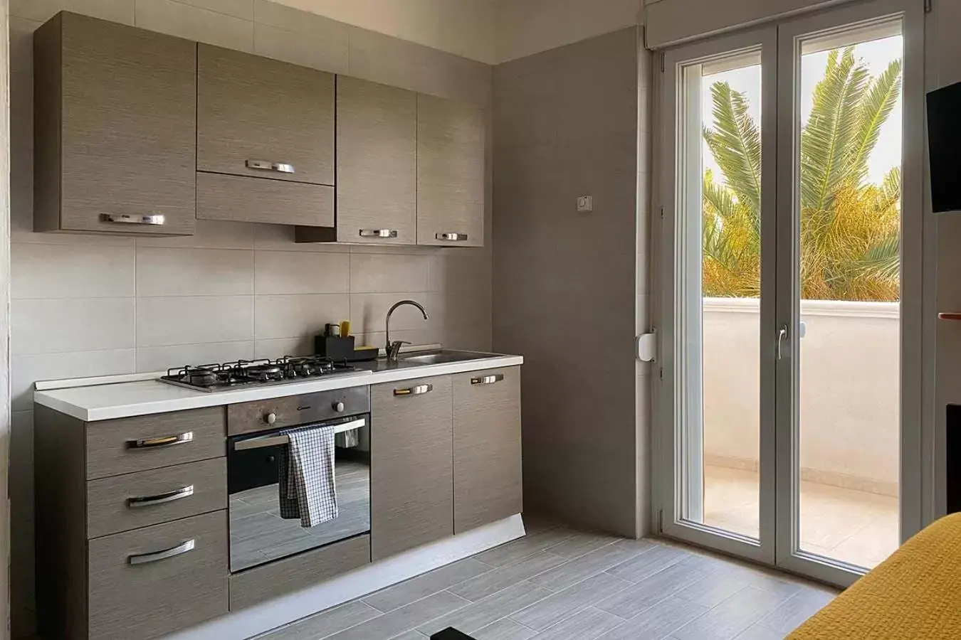 kitchen, Kitchen/Kitchenette in BlueBay Residence Resort