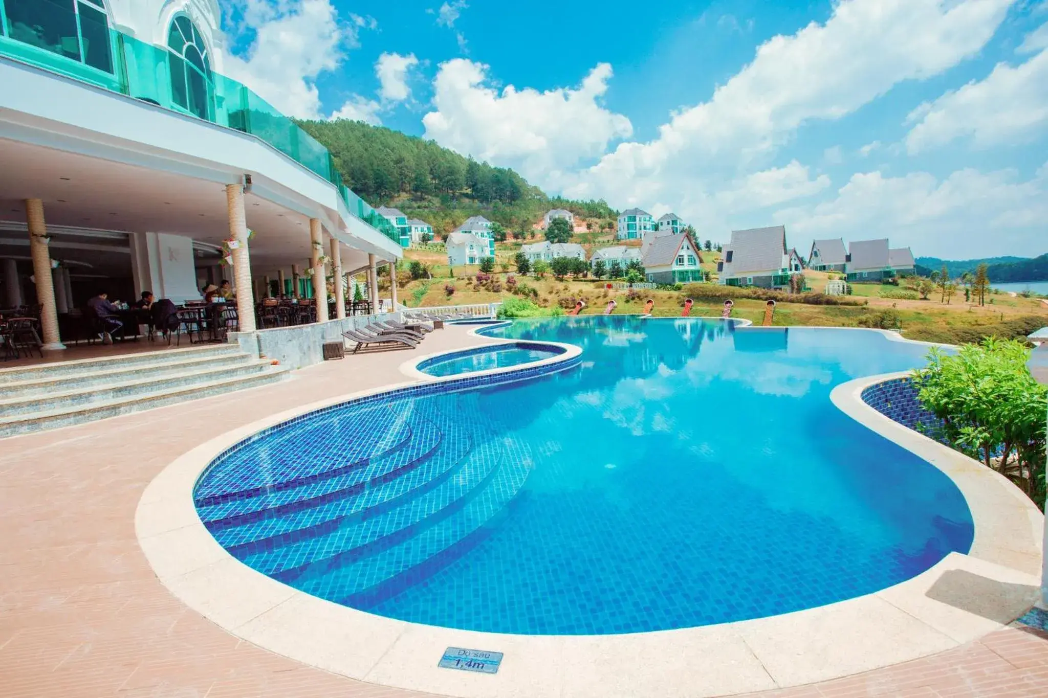 Swimming Pool in Dalat Wonder  Resort