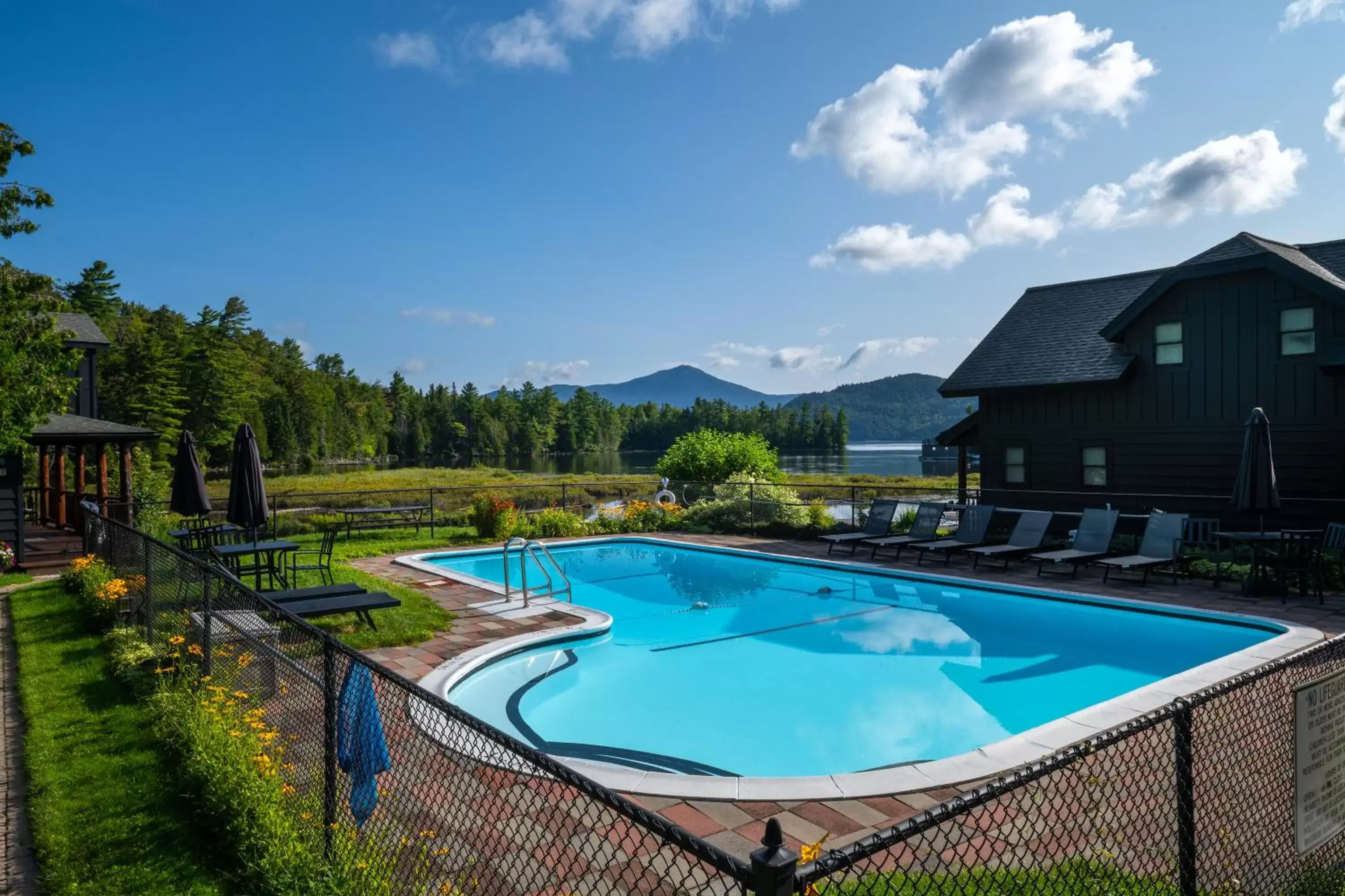 Swimming Pool in Placid Bay Hotel