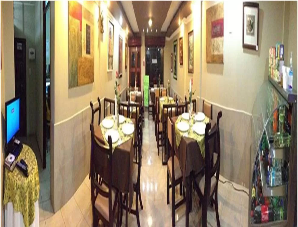 Restaurant/places to eat in Hostal Jora Continental