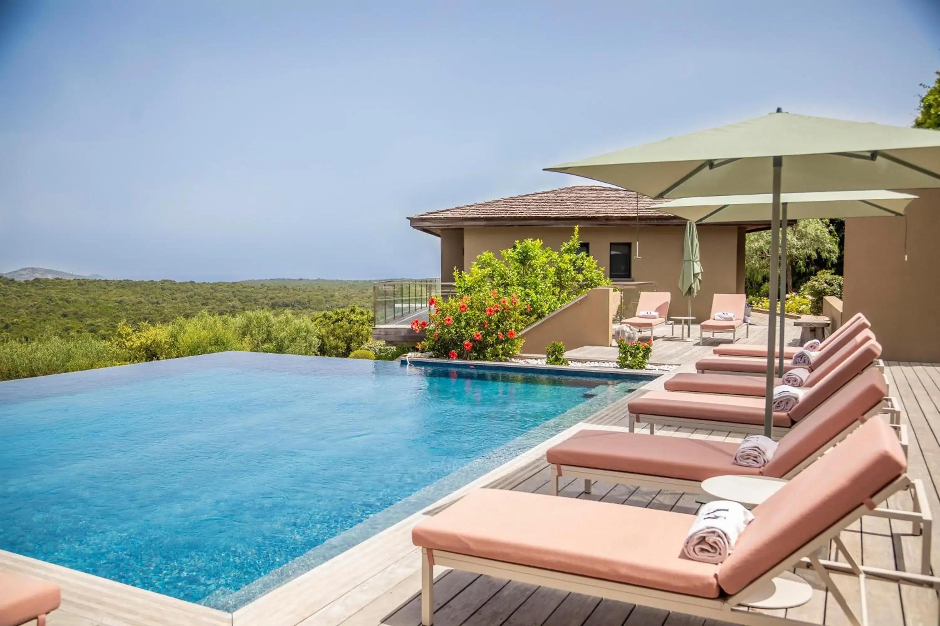 Swimming Pool in Hôtel Version Maquis Santa Manza