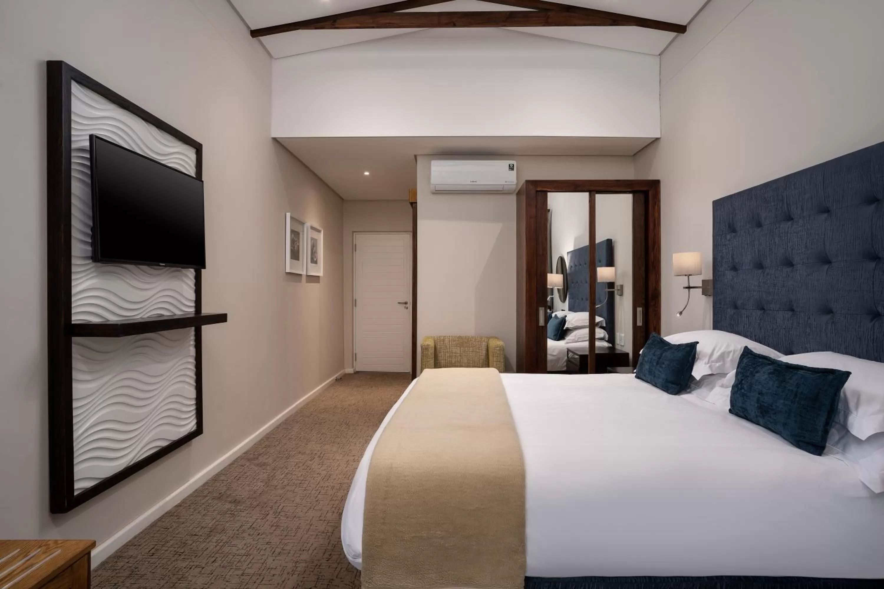 Bedroom, Bed in Premier Resort The Moorings, Knysna