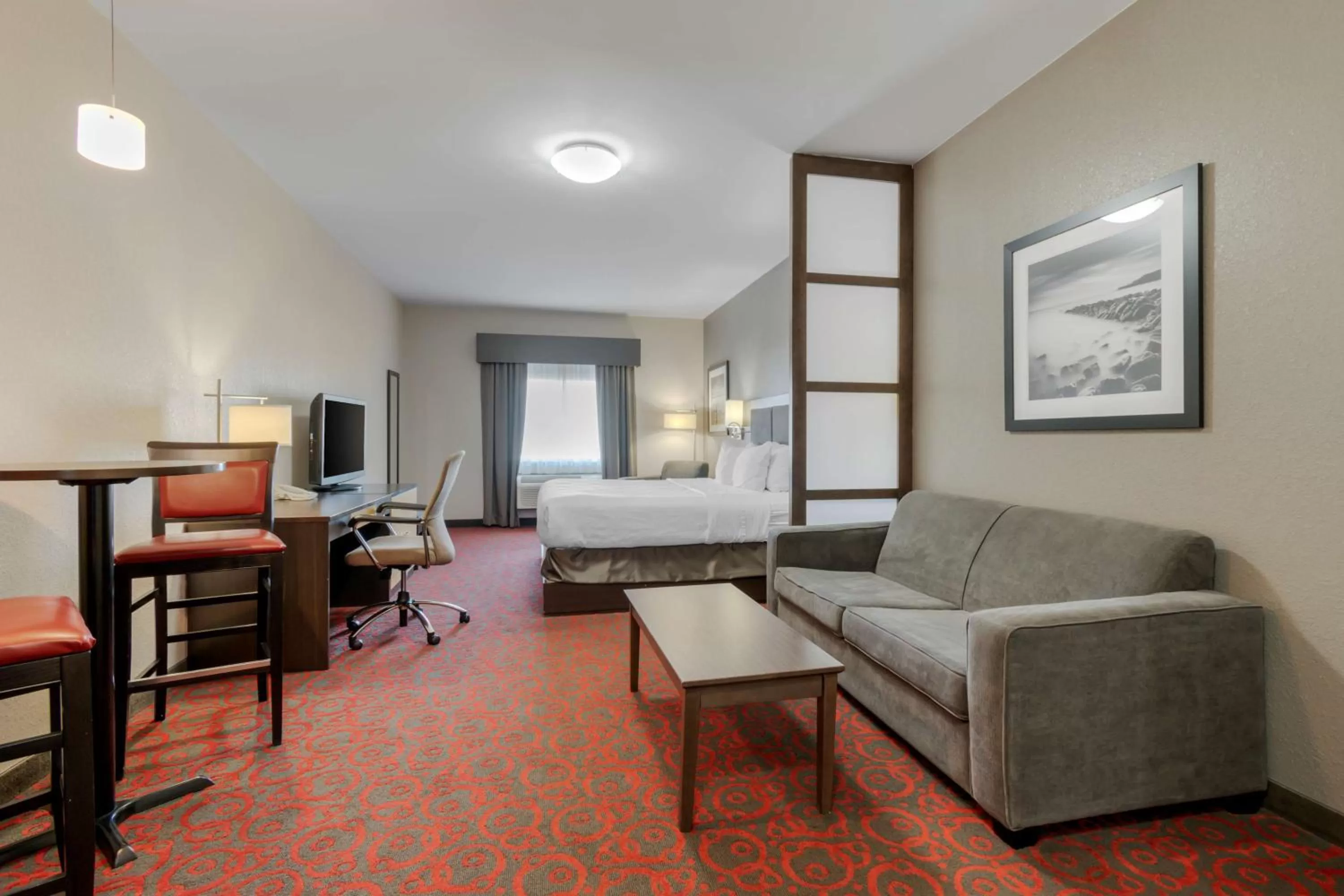 King Suite with Kitchenette - Non-Smoking in Best Western Plus Eastgate Inn & Suites