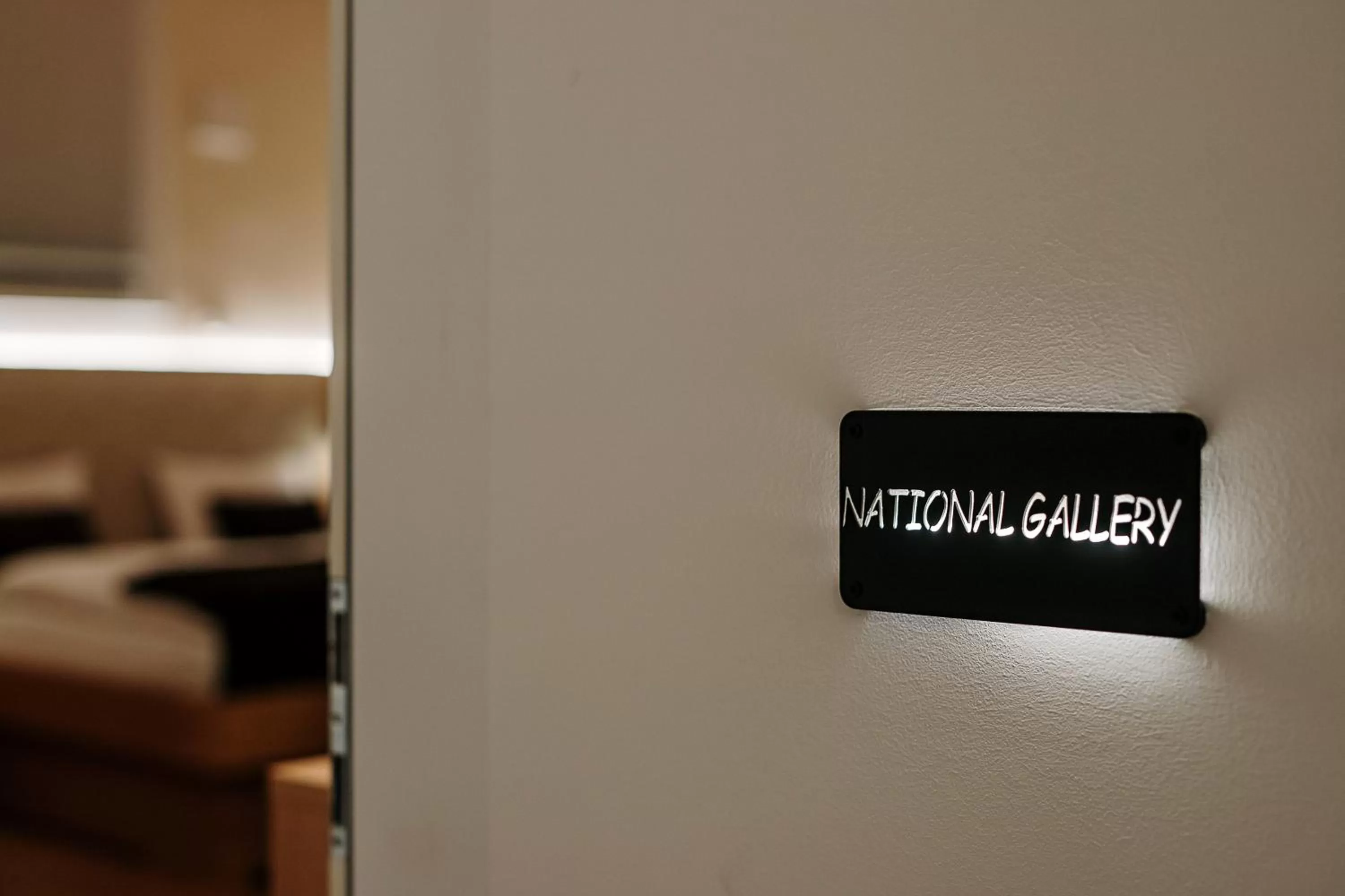 Logo/Certificate/Sign, Bed in Operna klet Ljubljana