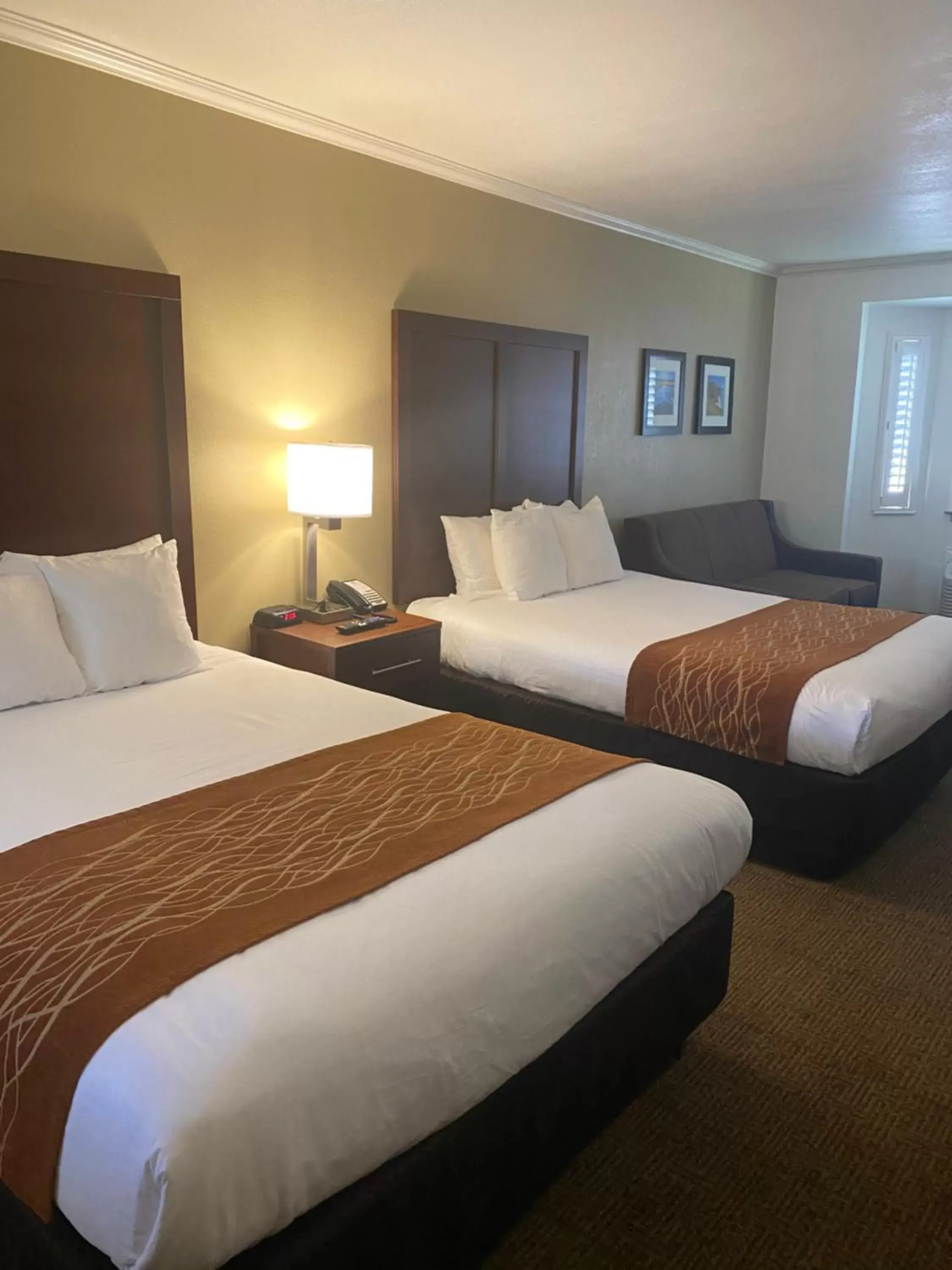 Double Room with Two Double Beds - Non-Smoking in Comfort Inn Double Room with Two Double Beds - Non-Smoking in Comfort Inn