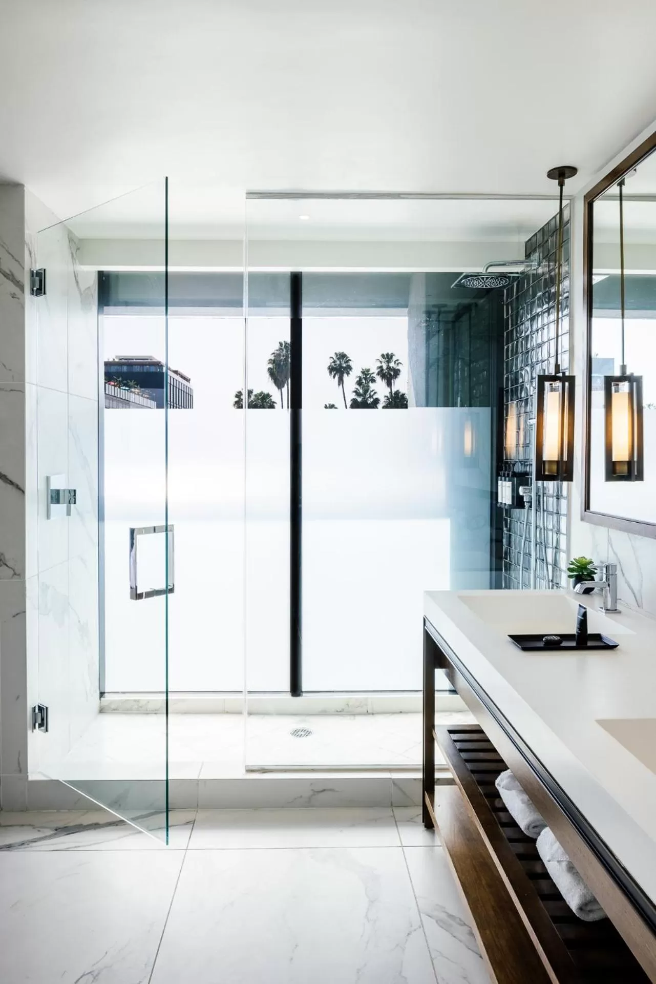 Bathroom in Dream Hollywood, by Hyatt