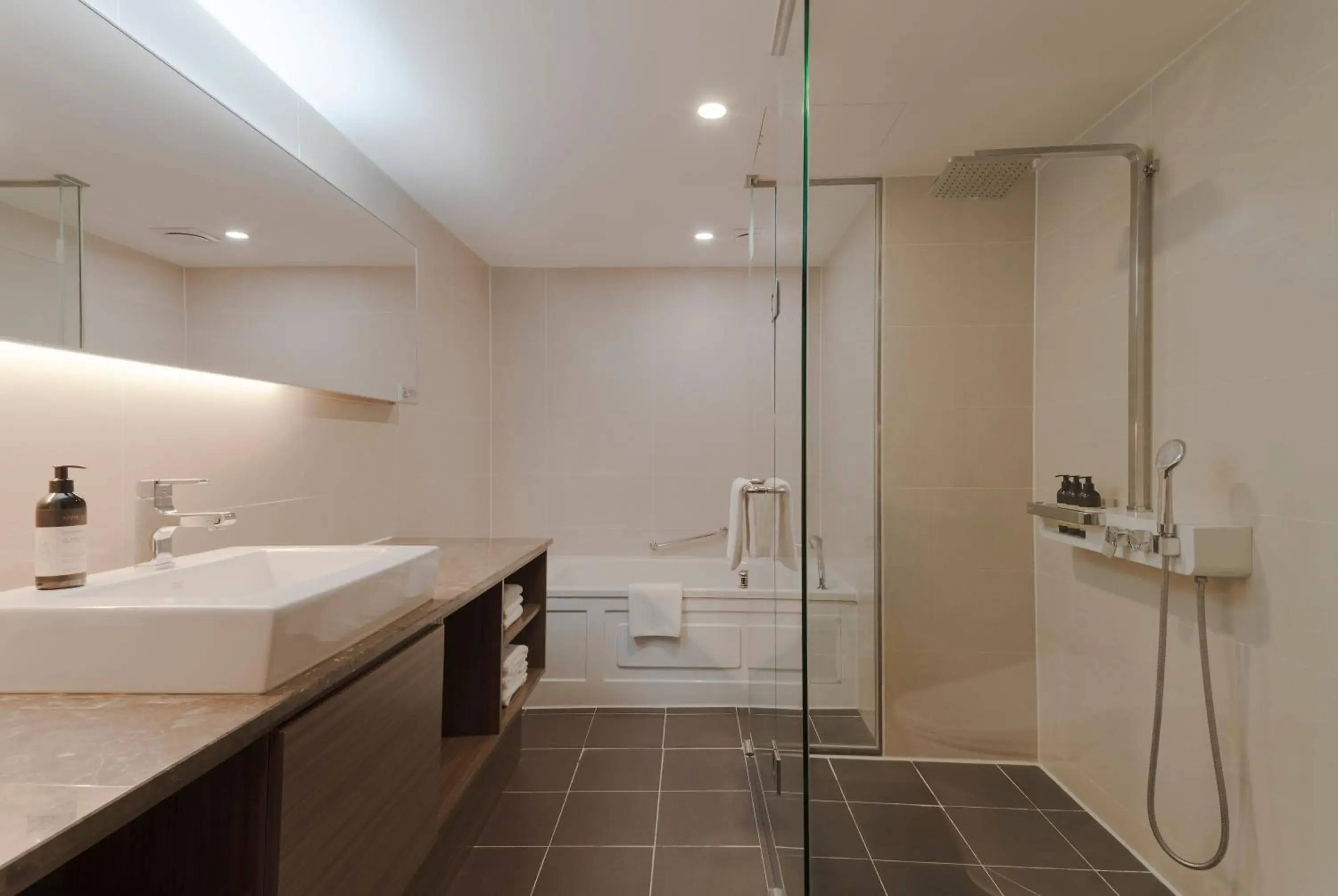 Bathroom in Centermark Hotel Seoul