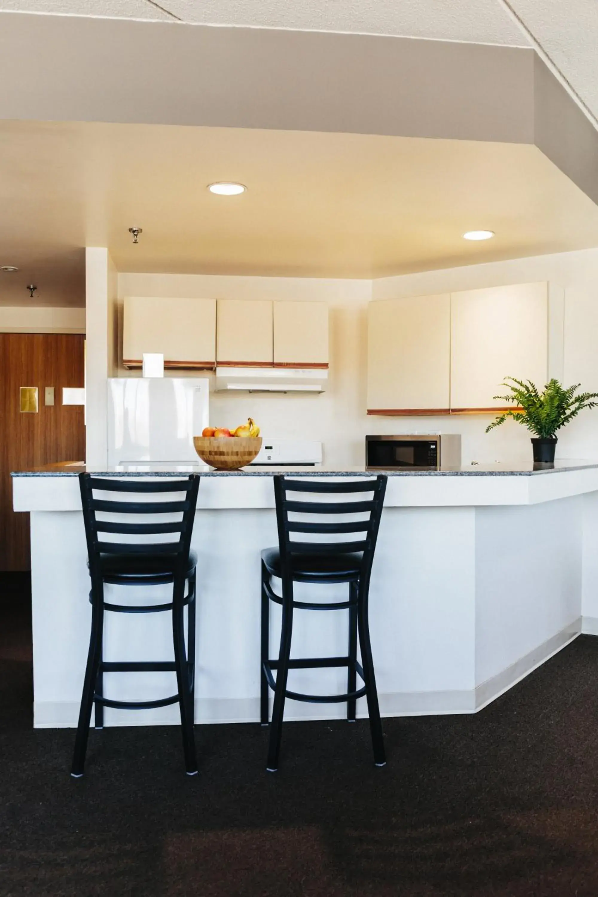 Kitchen or kitchenette in Stamford Suites