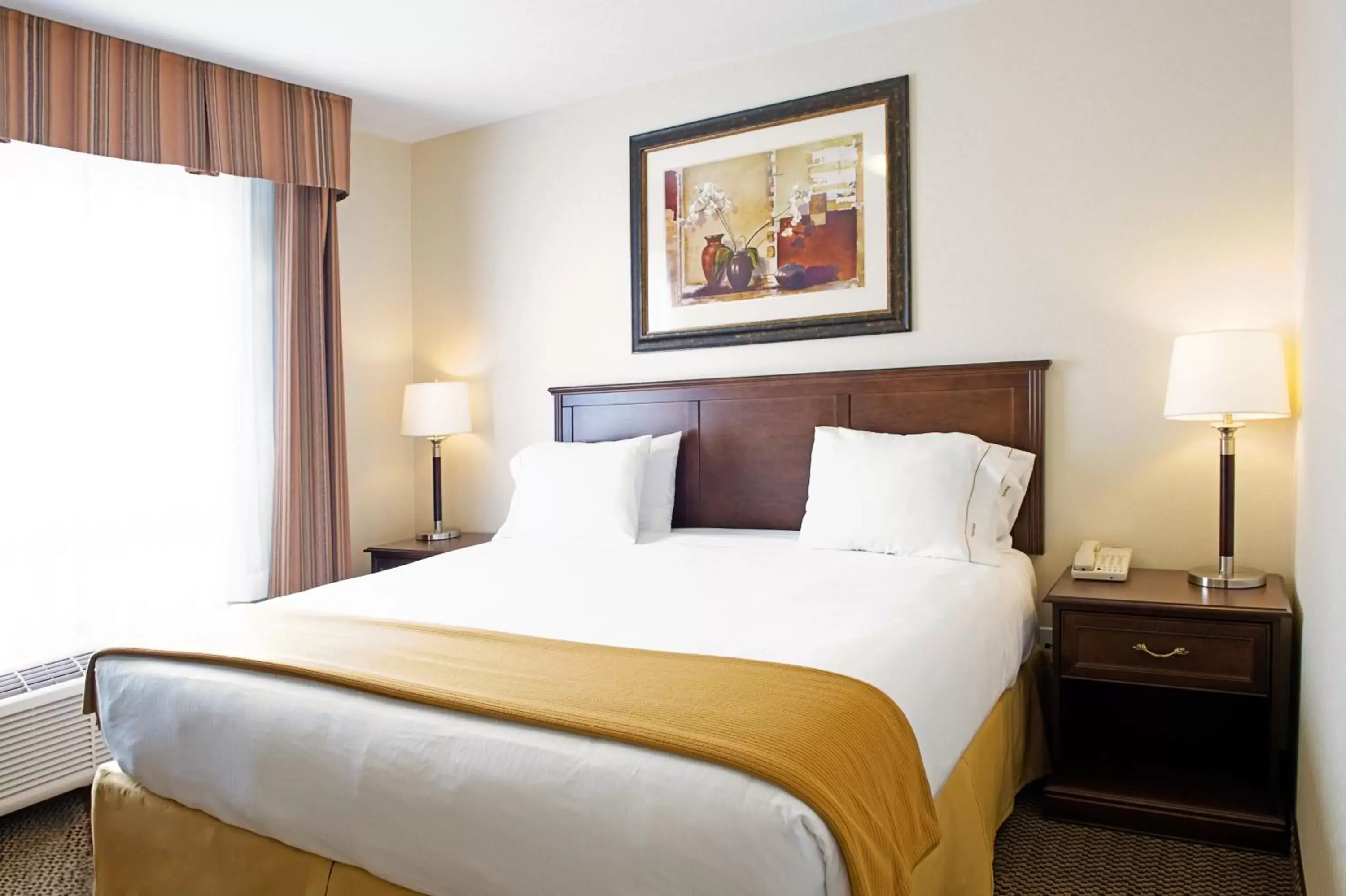 Photo of the whole room, Bed in Holiday Inn Express Hotel & Suites - Slave Lake, an IHG Hotel