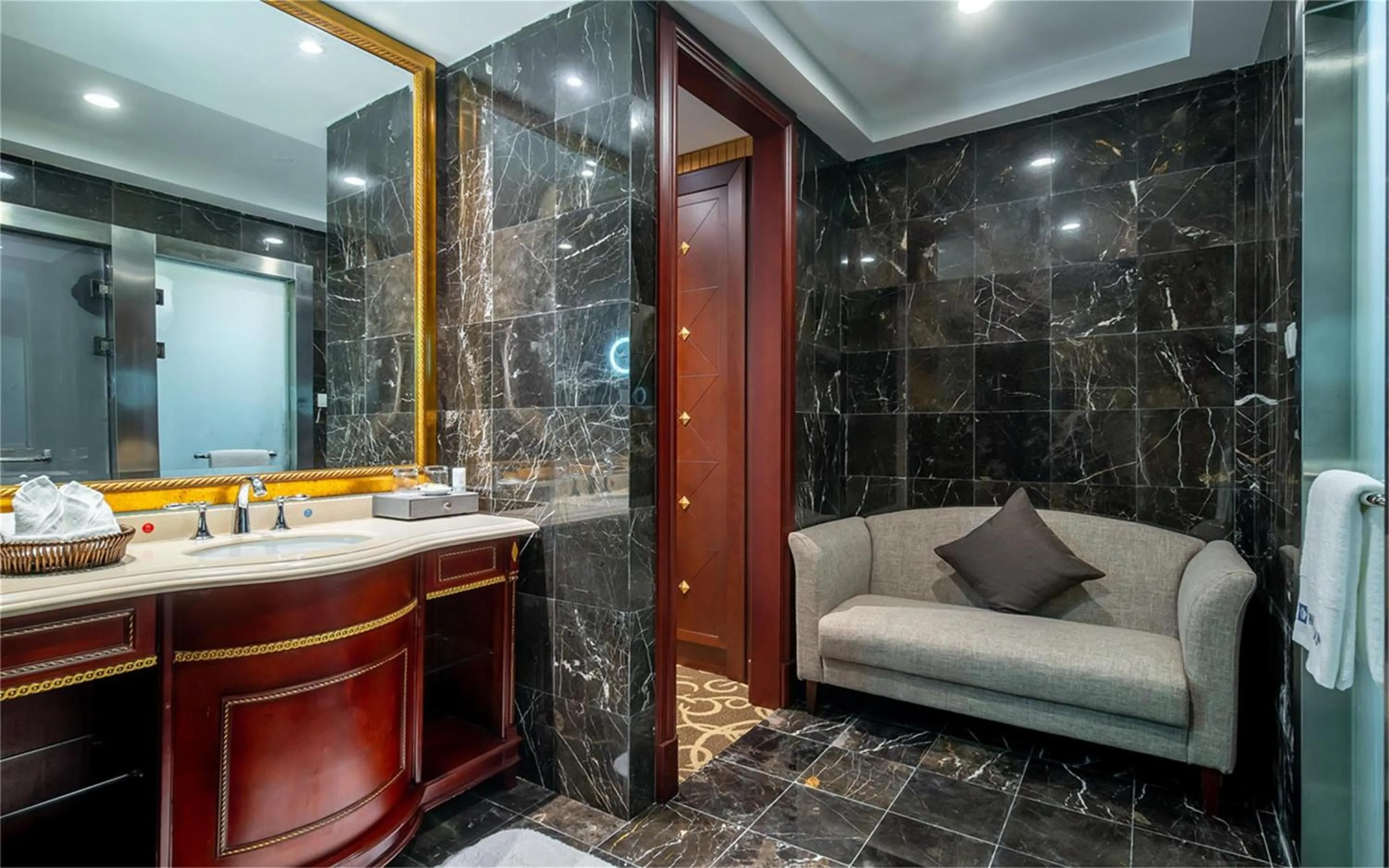 Bathroom in Wyndham Shanghai Hongqiao-Near NECC