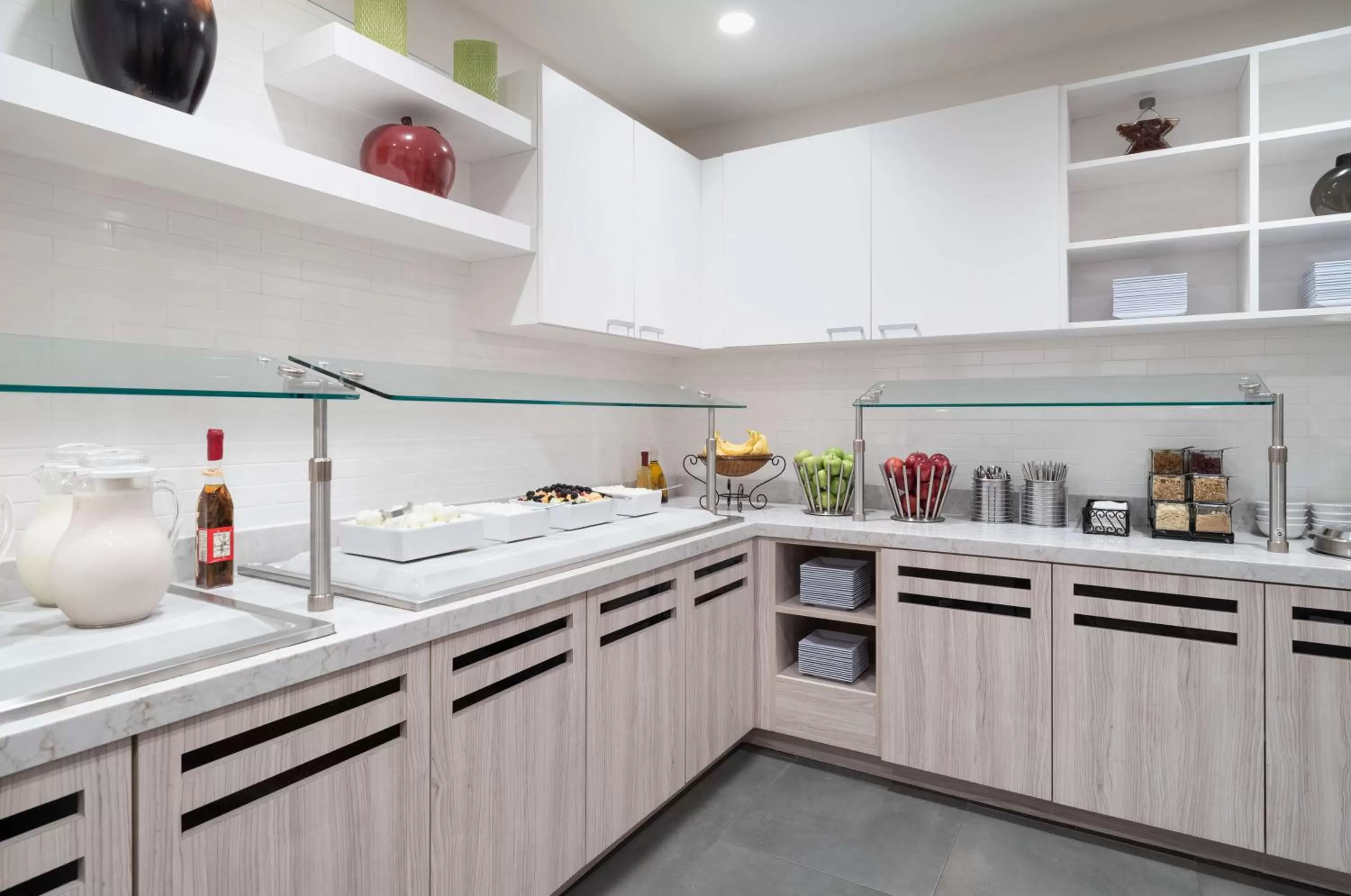 Restaurant/places to eat in Hyatt House White Plains