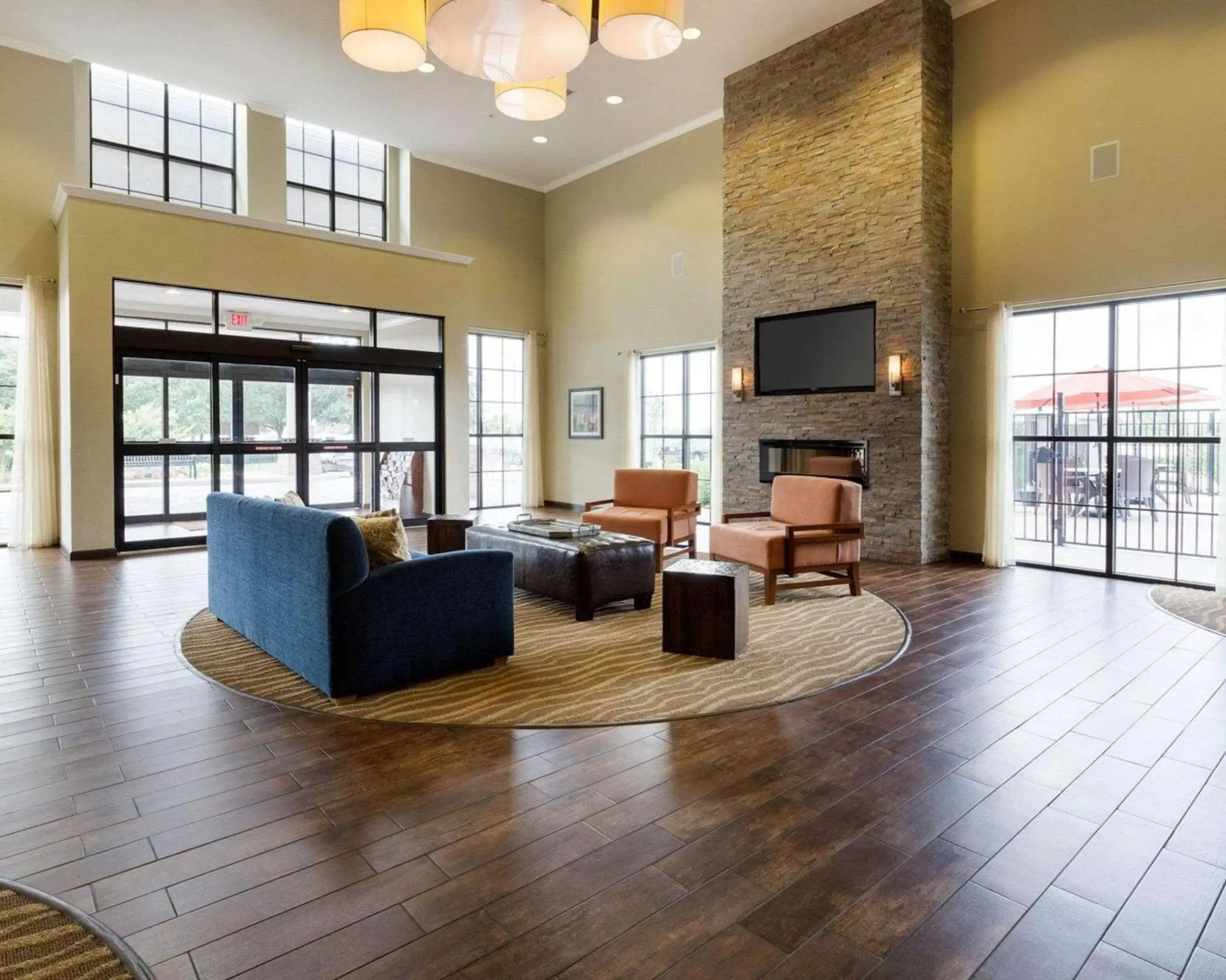 Lobby or reception in Comfort Suites near Westchase on Beltway 8