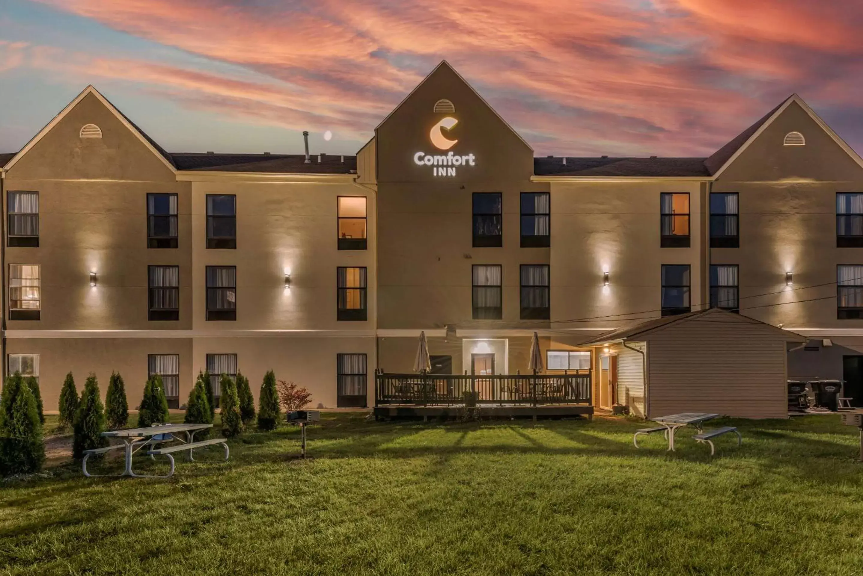 Property Building in Comfort Inn Madison