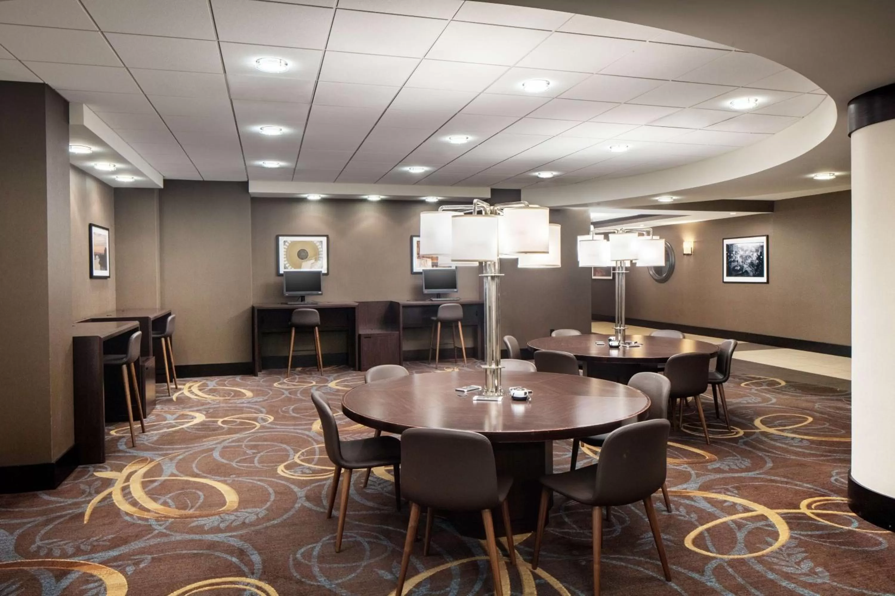Business facilities in DoubleTree by Hilton Silver Spring Washington DC North