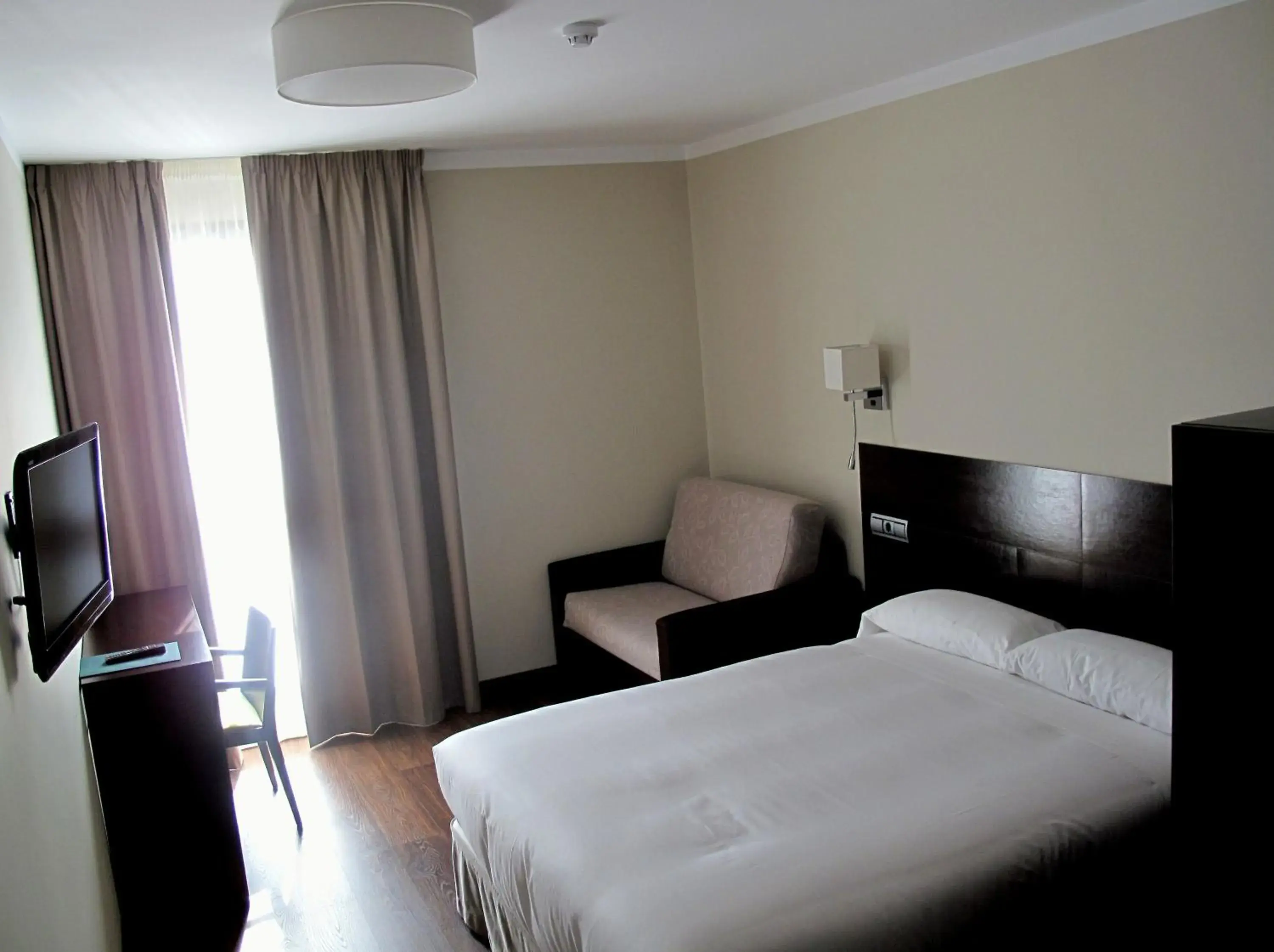 Photo of the whole room, Bed in Hotel Río Hortega