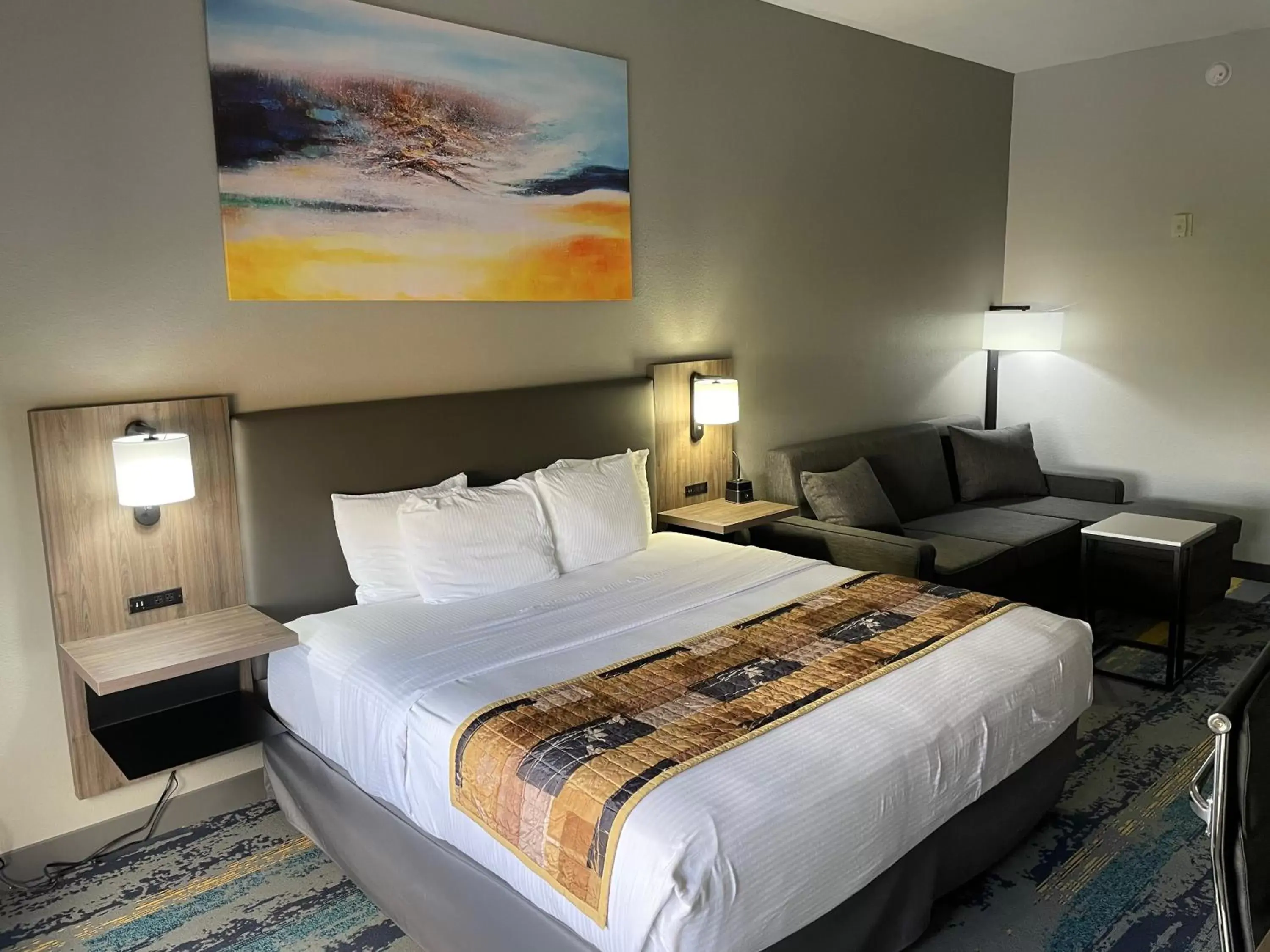 Bedroom, Bed in La Quinta by Wyndham Tampa Central