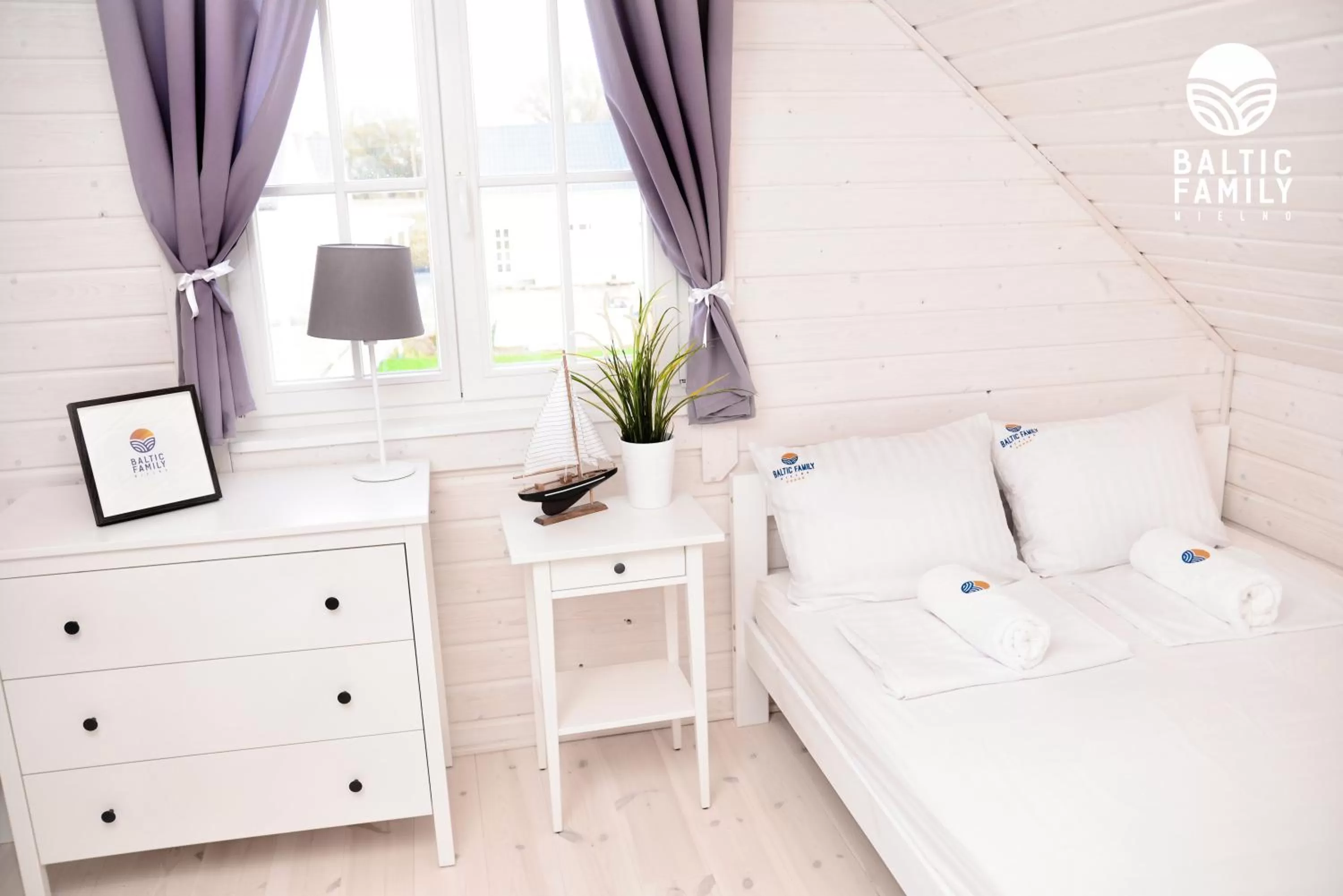 Bed in Baltic Family - domki całoroczne nad morzem basen kidsclub rowery