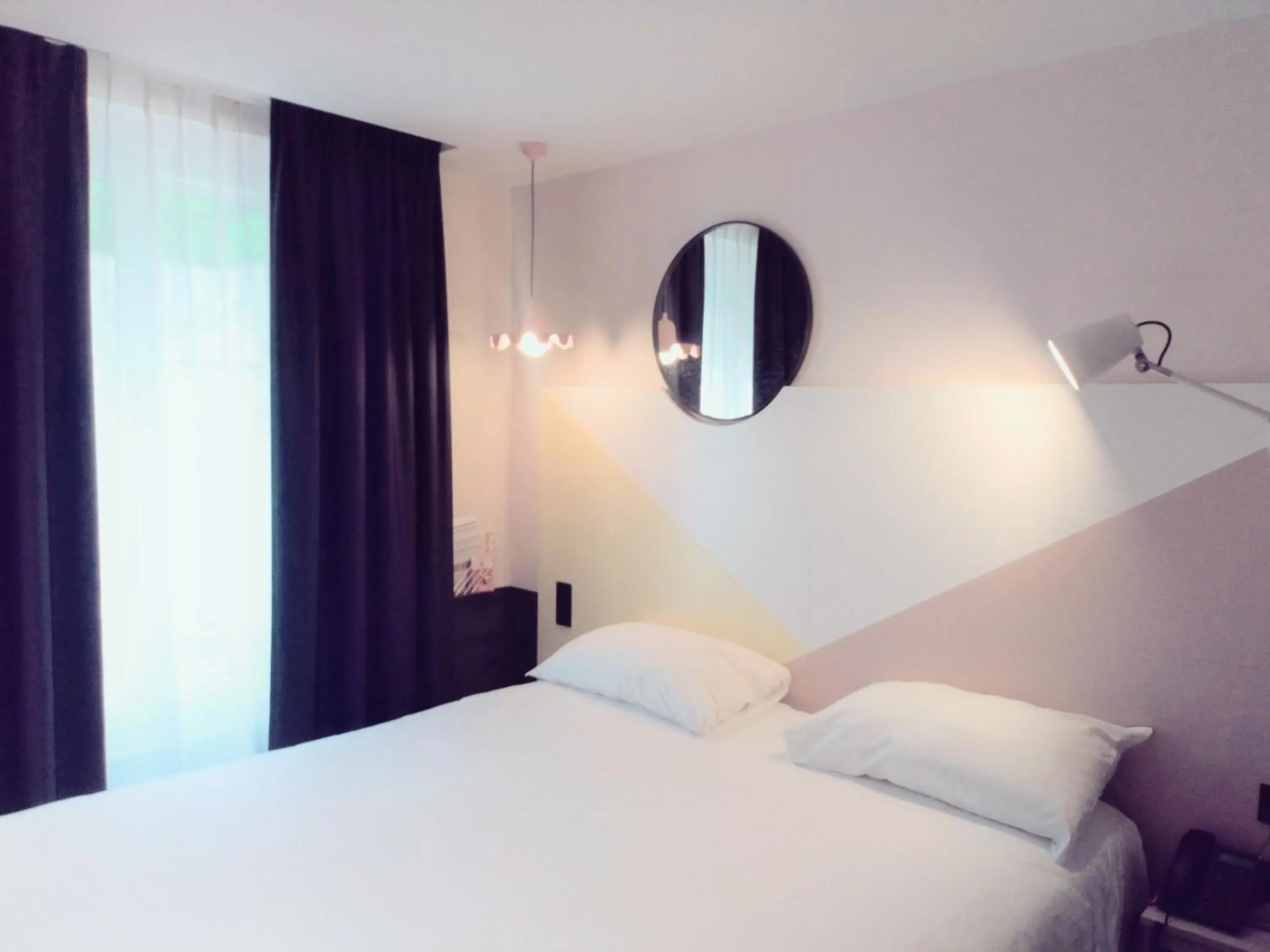 Bed in ibis Styles Paris Gare de l'Est TGV Bed in ibis Styles Paris Gare de l'Est TGV