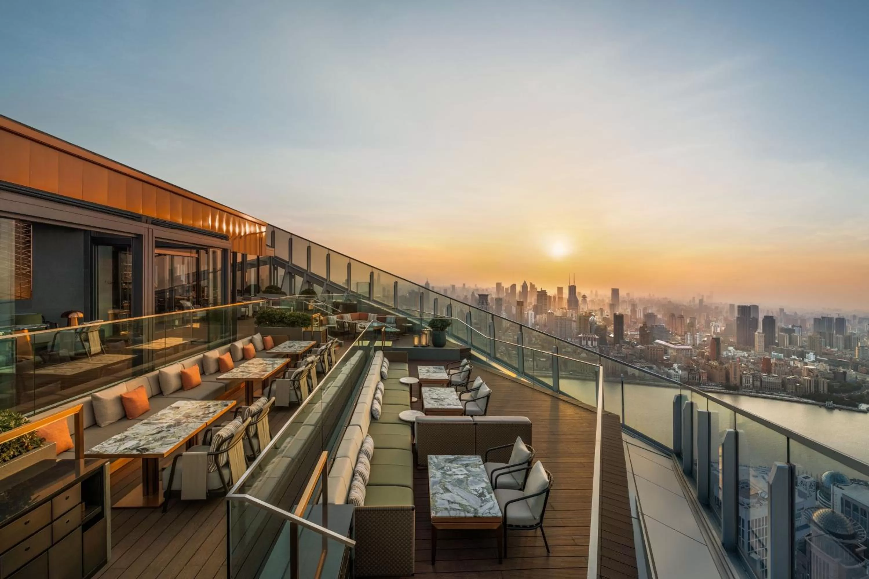 Restaurant/places to eat in The Ritz-Carlton Shanghai, Pudong