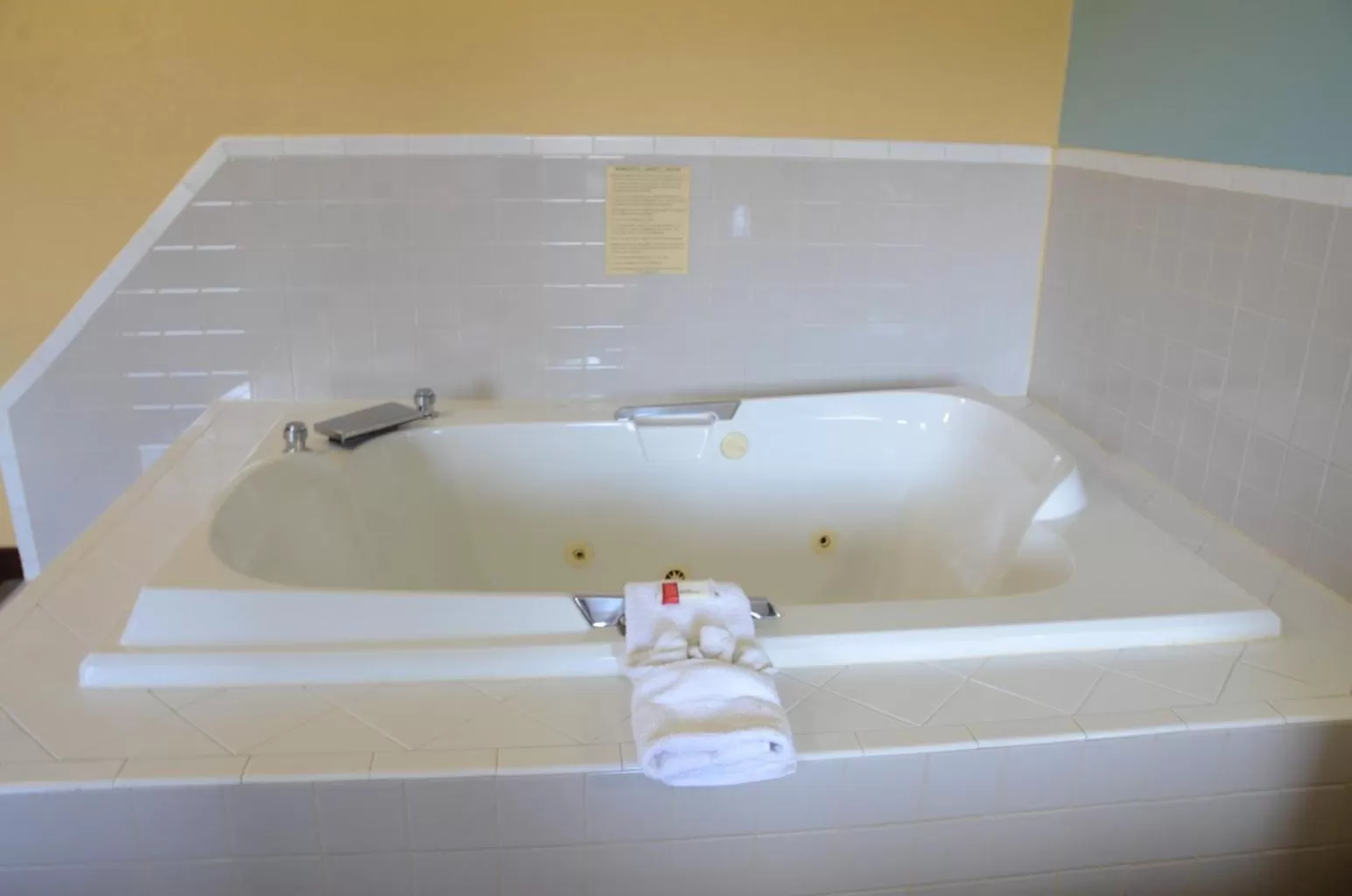 Steam room in Super 8 by Wyndham Warrenton