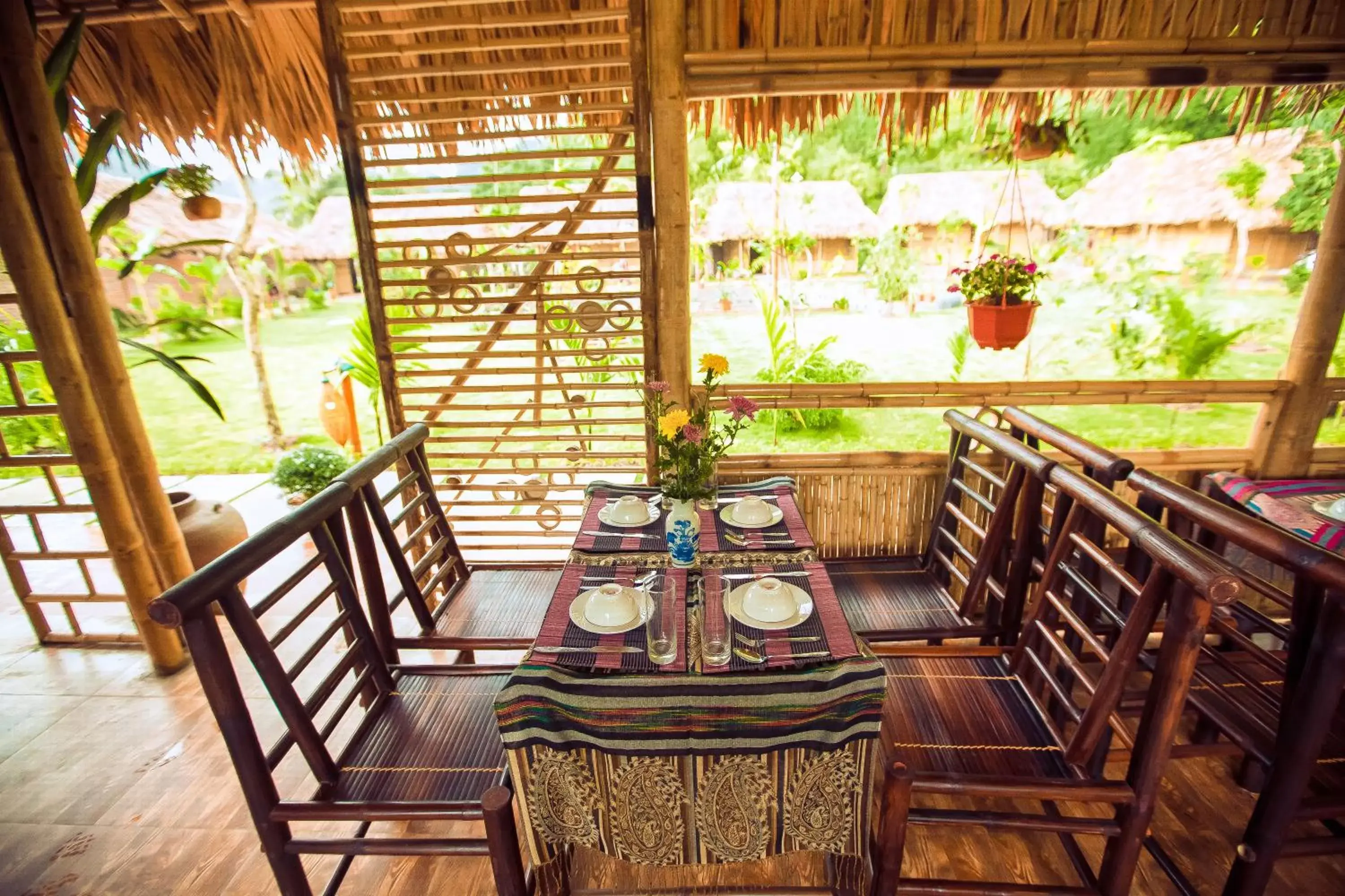 Restaurant/places to eat in Tam Coc Rice Fields Resort Restaurant/places to eat in Tam Coc Rice Fields Resort