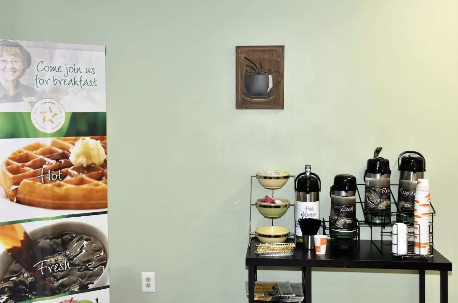 Breakfast in Rodeway Inn Harbison Area Breakfast in Rodeway Inn Harbison Area