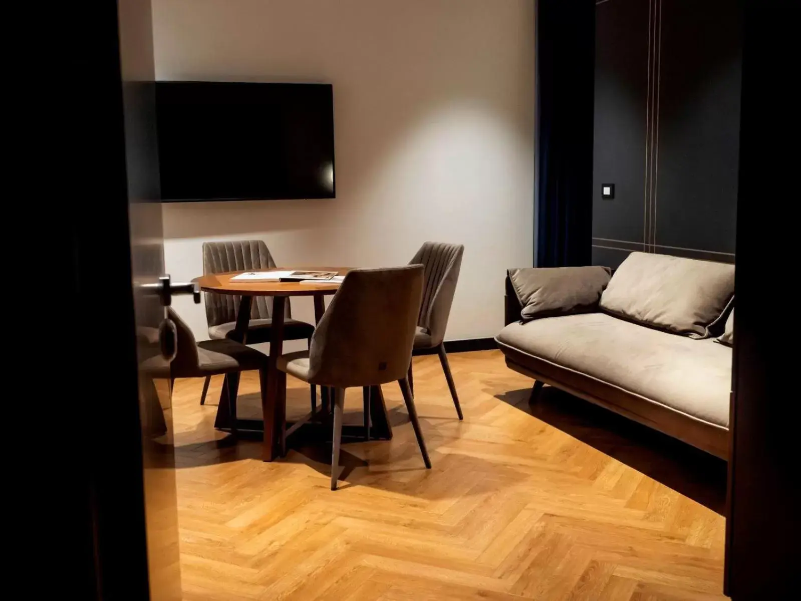 Deluxe Suite in Moncafe Boutique Hotel & SPA Tirana Deluxe Suite in Moncafe Boutique Hotel & SPA Tirana