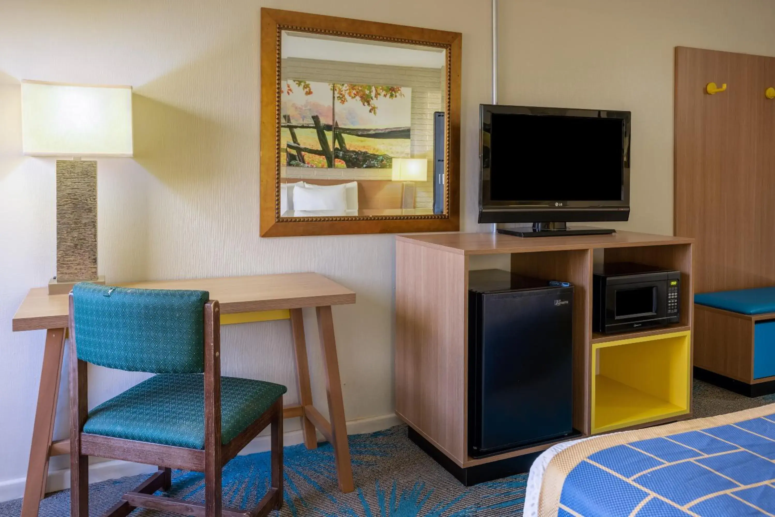 TV/Entertainment Center in Days Inn by Wyndham Manassas Battlefield