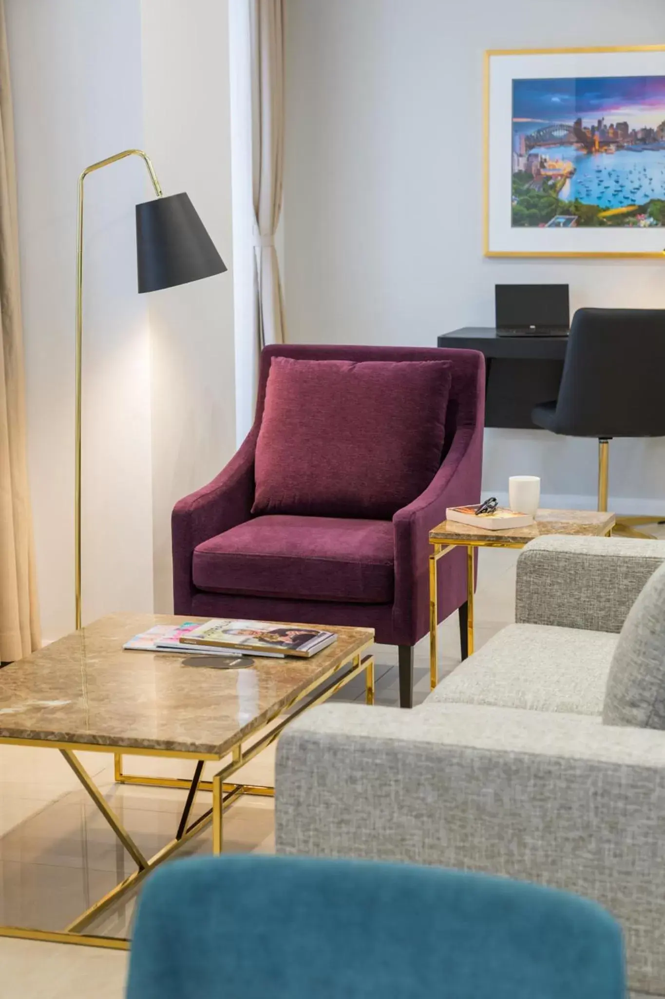 Living room, Seating Area in Meriton Suites Pitt Street, Sydney