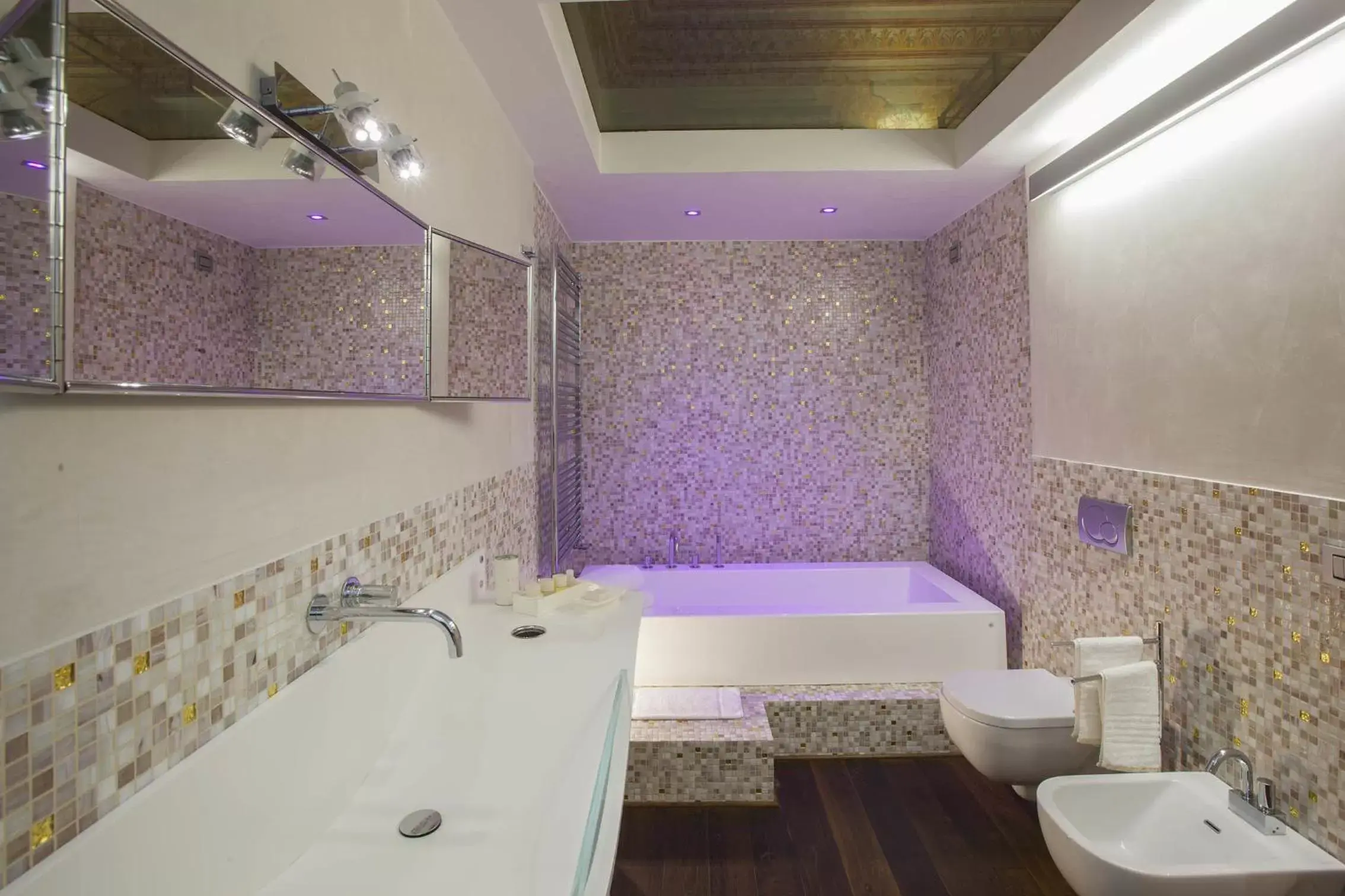 Bathroom in Palazzo Carletti