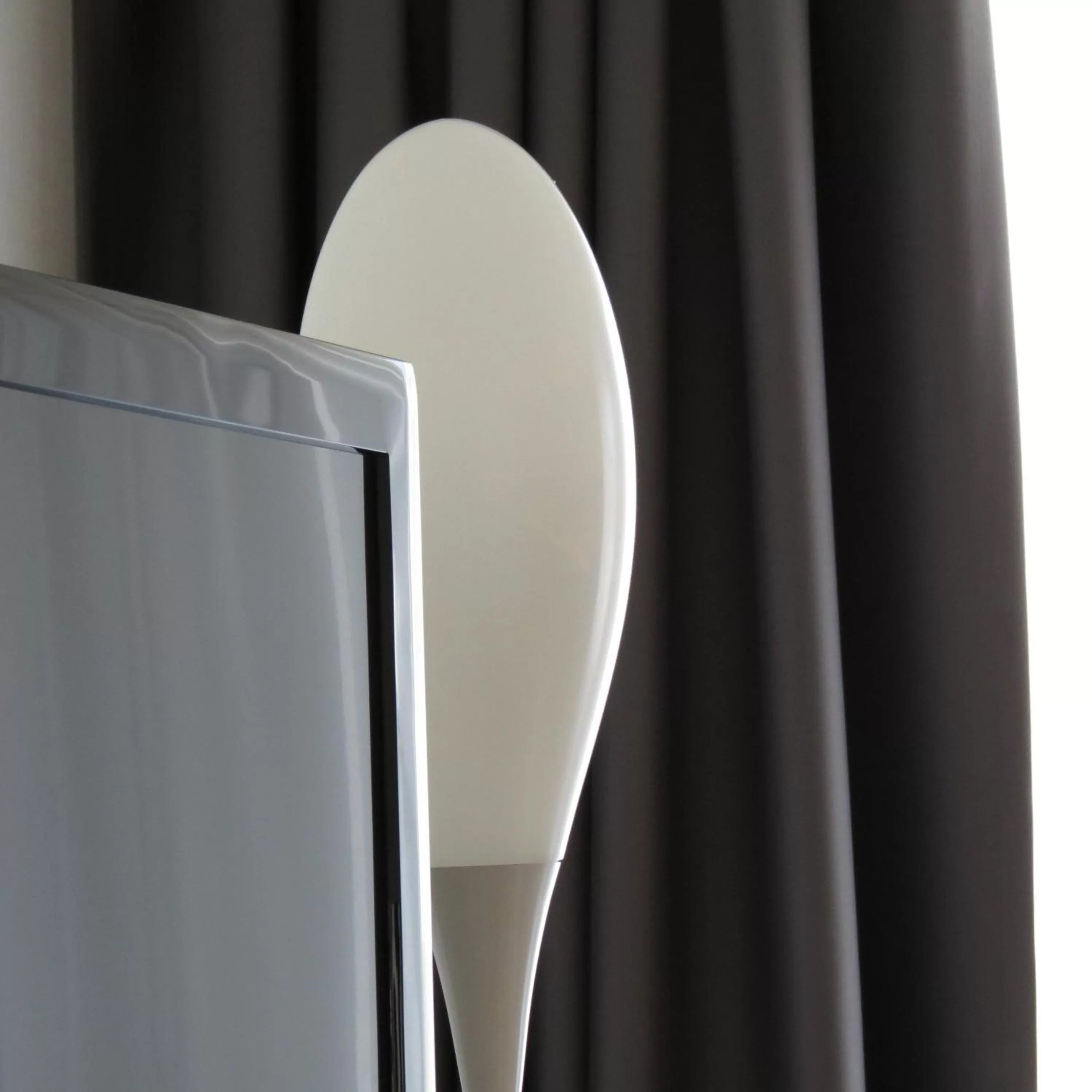 TV and multimedia in Comfor Hotel Ulm City