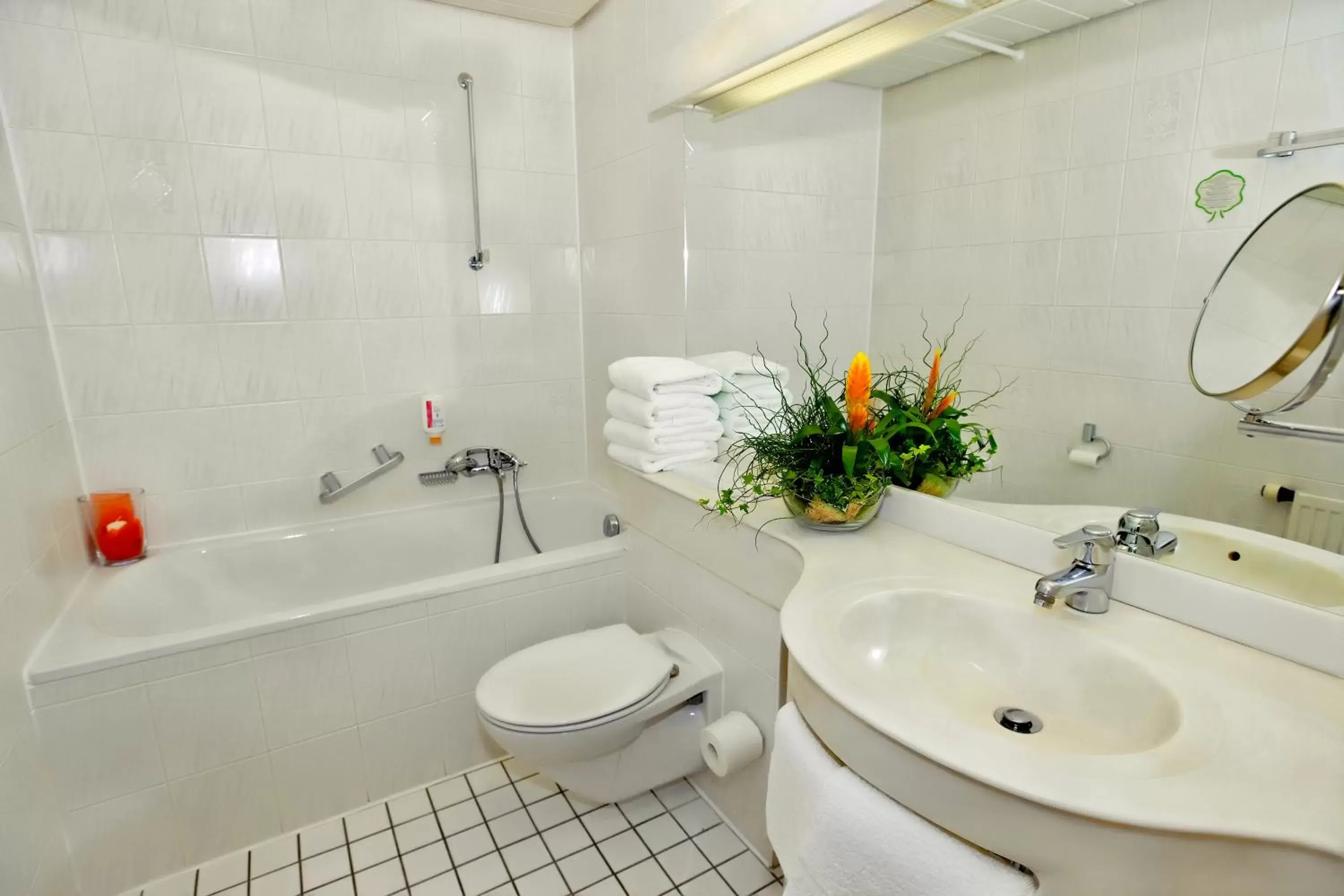 Triple Room with Private Bathroom in Kleefelder Hof