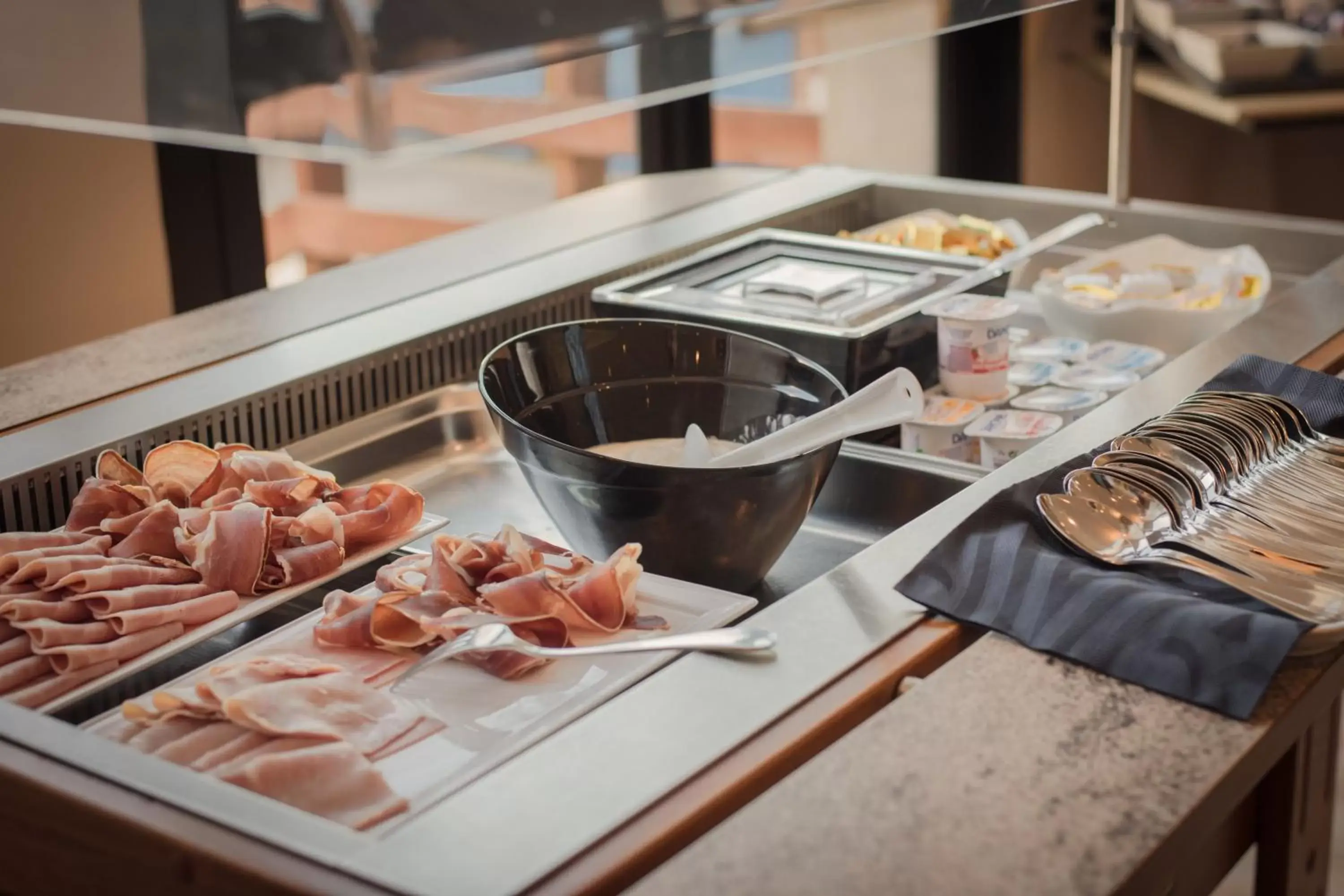 Continental breakfast in Best Western Hôtel Hermitage